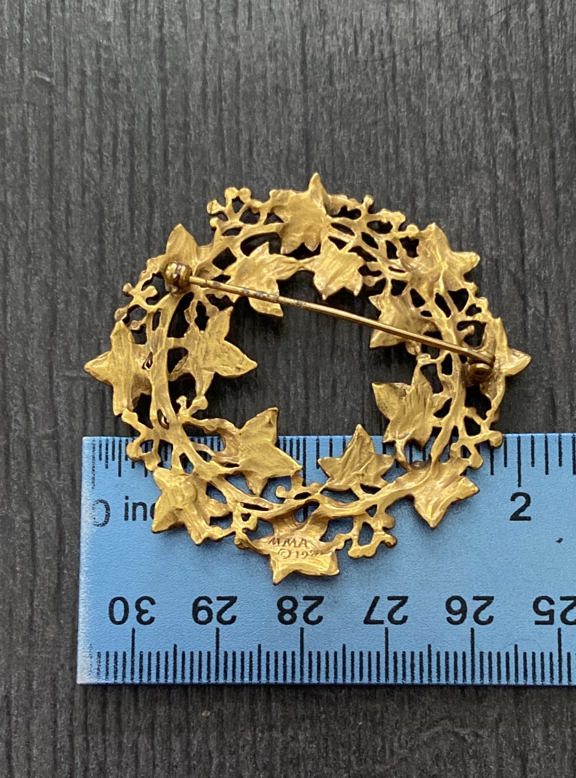 Vintage 1989 MMA Gold Plated Wrath Grape Leaf Vine Brooch 2” Diameter
