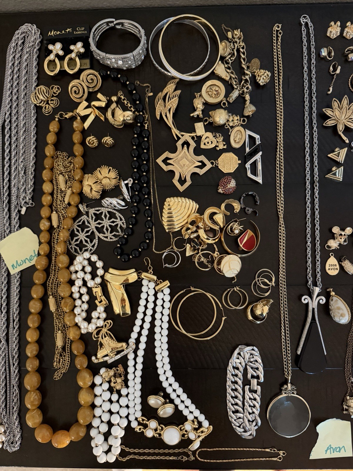 HUGE ESTATE JEWELRY LOT 100+ pcs Signed CORO Lisner AVON Monet NAPIER Sarah Cov