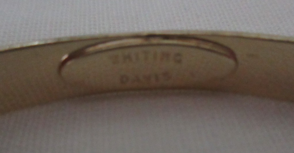 Vintage Gold Tone Whiting and Davis Bangle Bracelet 7″ No metal wear