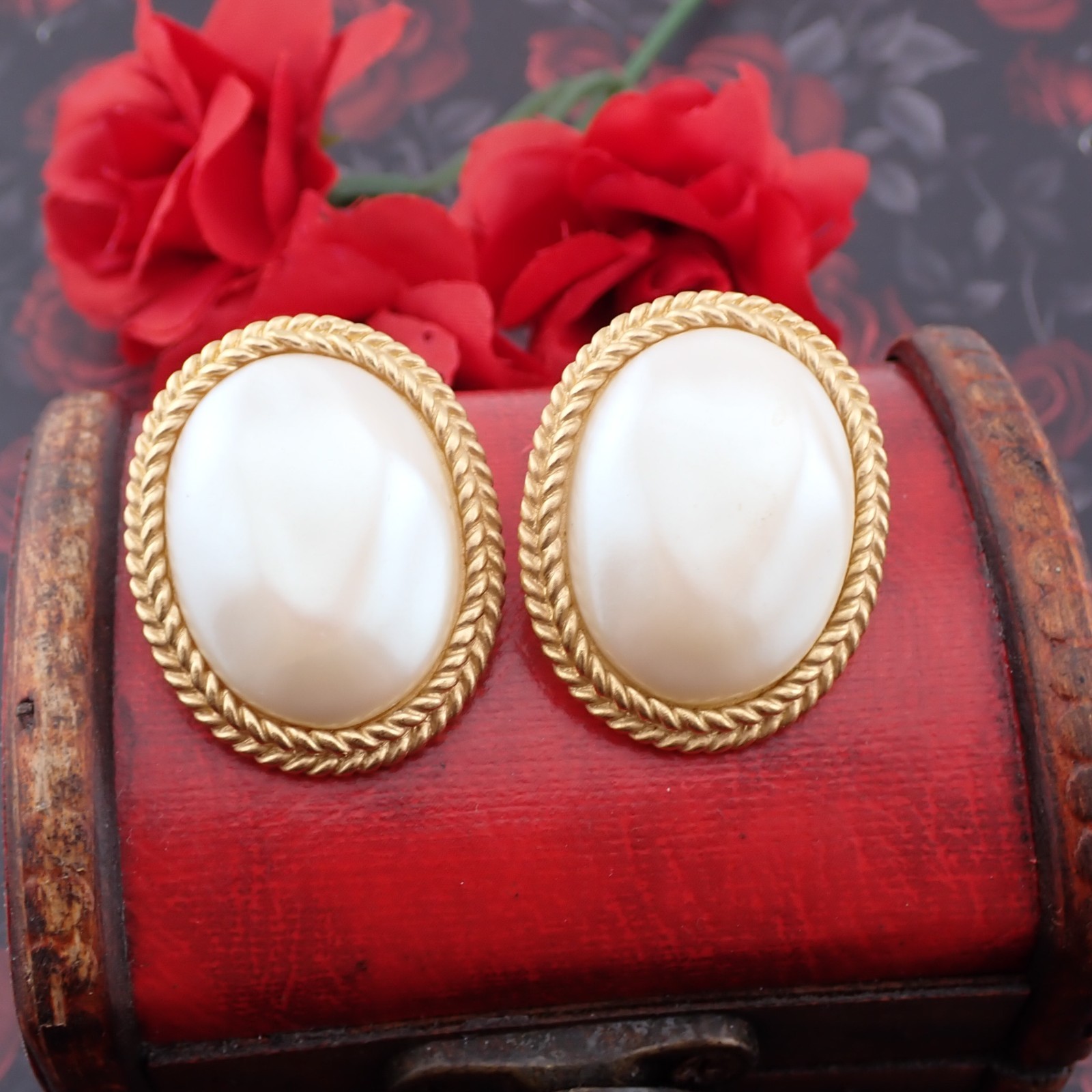 VTG YSL Yves Saint Laurent Oversized Simulated Pearl Feather Oval Earrings