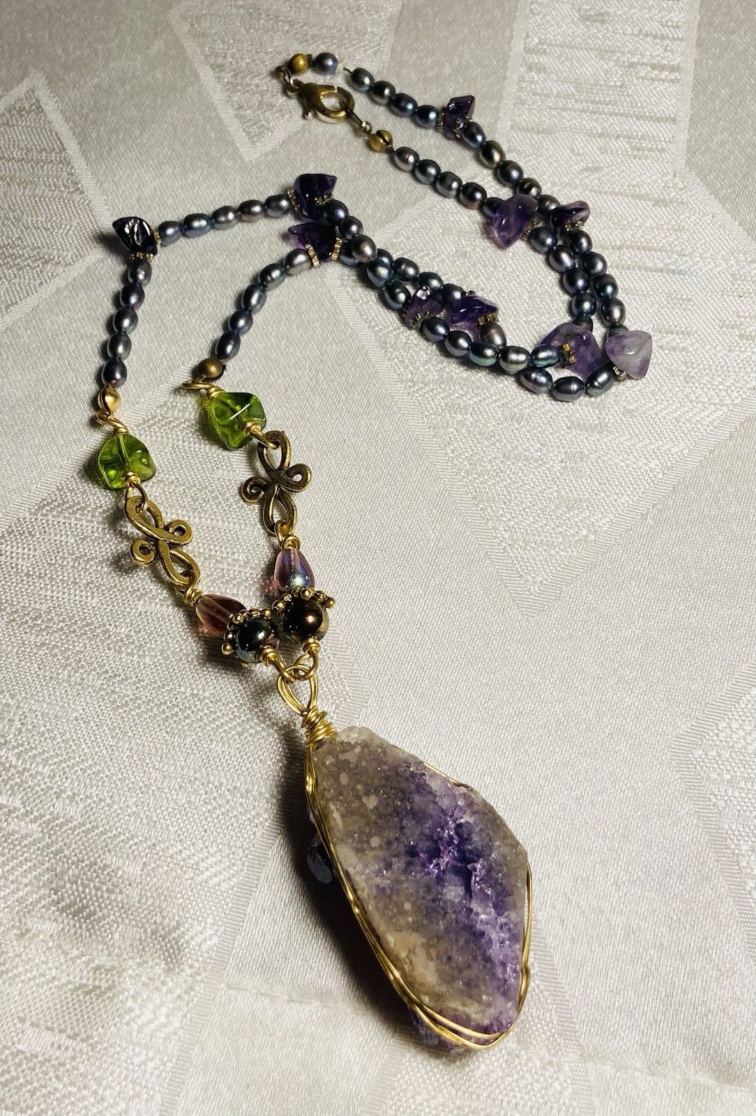 Vintage Amethyst Druzy Pendant Necklace Peacock Pearl Beaded Artisan Boho 18”