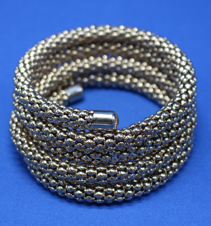 Vintage 80s Goldtone Serpentine Snake Coil Arm Bracelet Wrap Cuff Popcorn Mesh