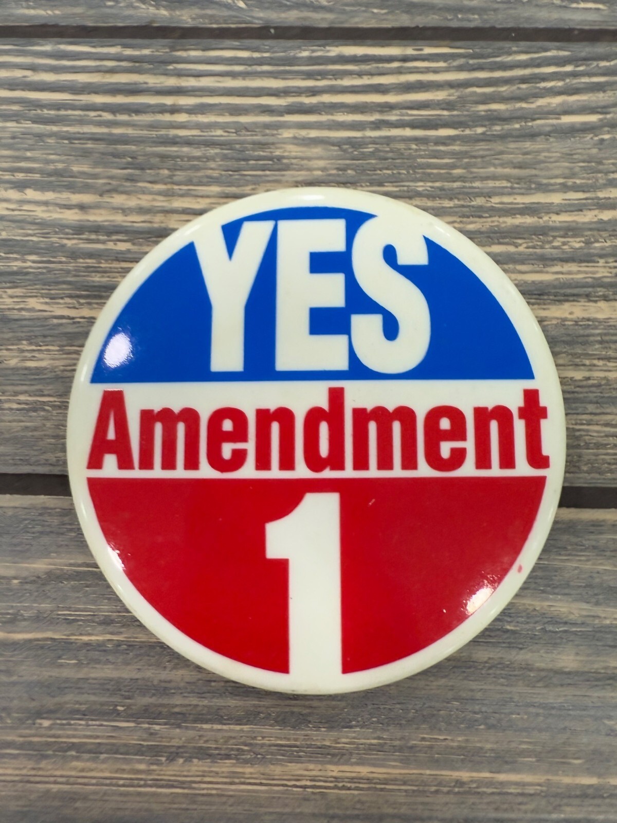 Yes Amendment 1 Political Campaign Button Pin Vintage