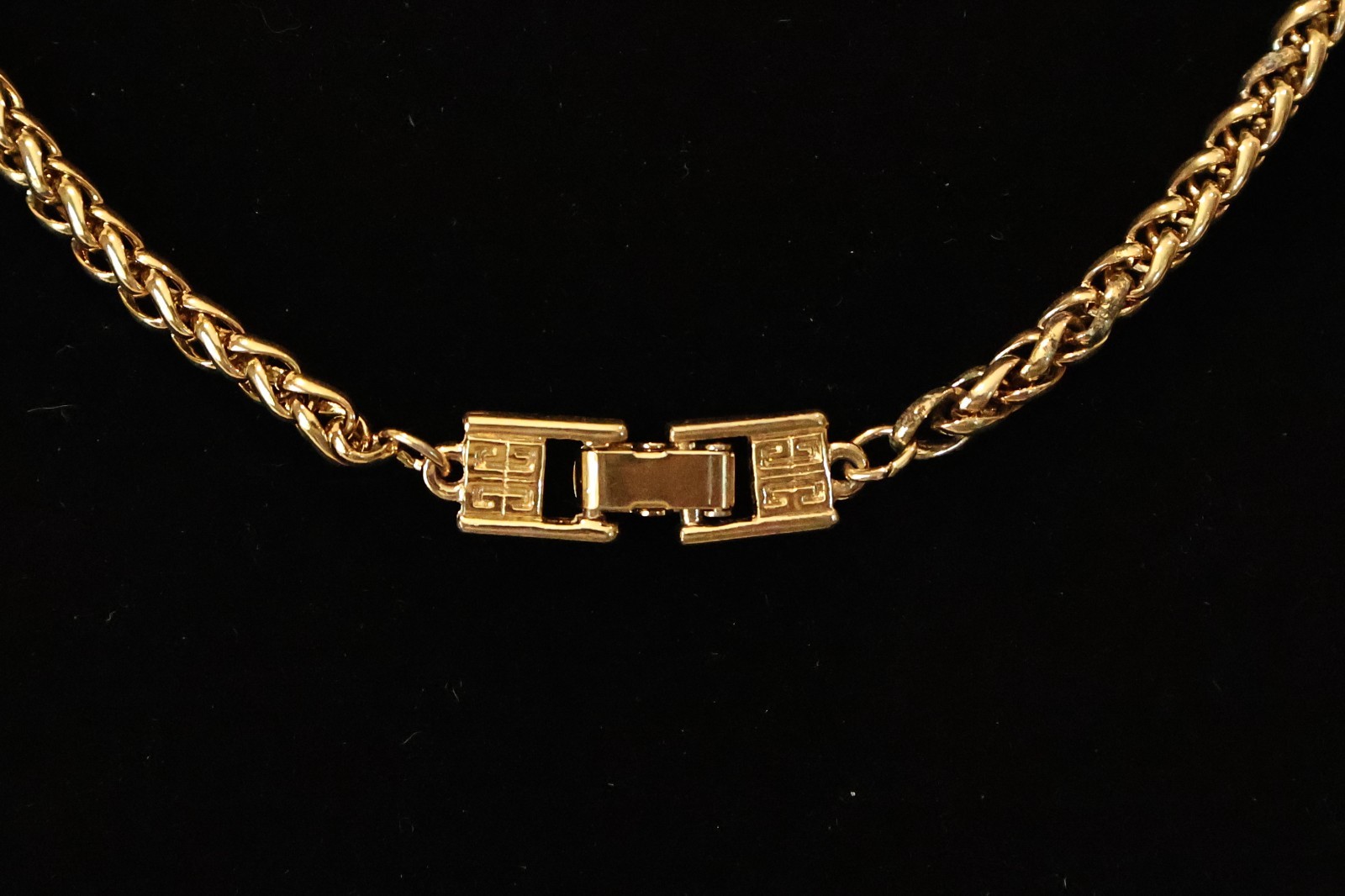 Vintage Givenchy 4G Logo Wheat Chain Necklace 31″ N103