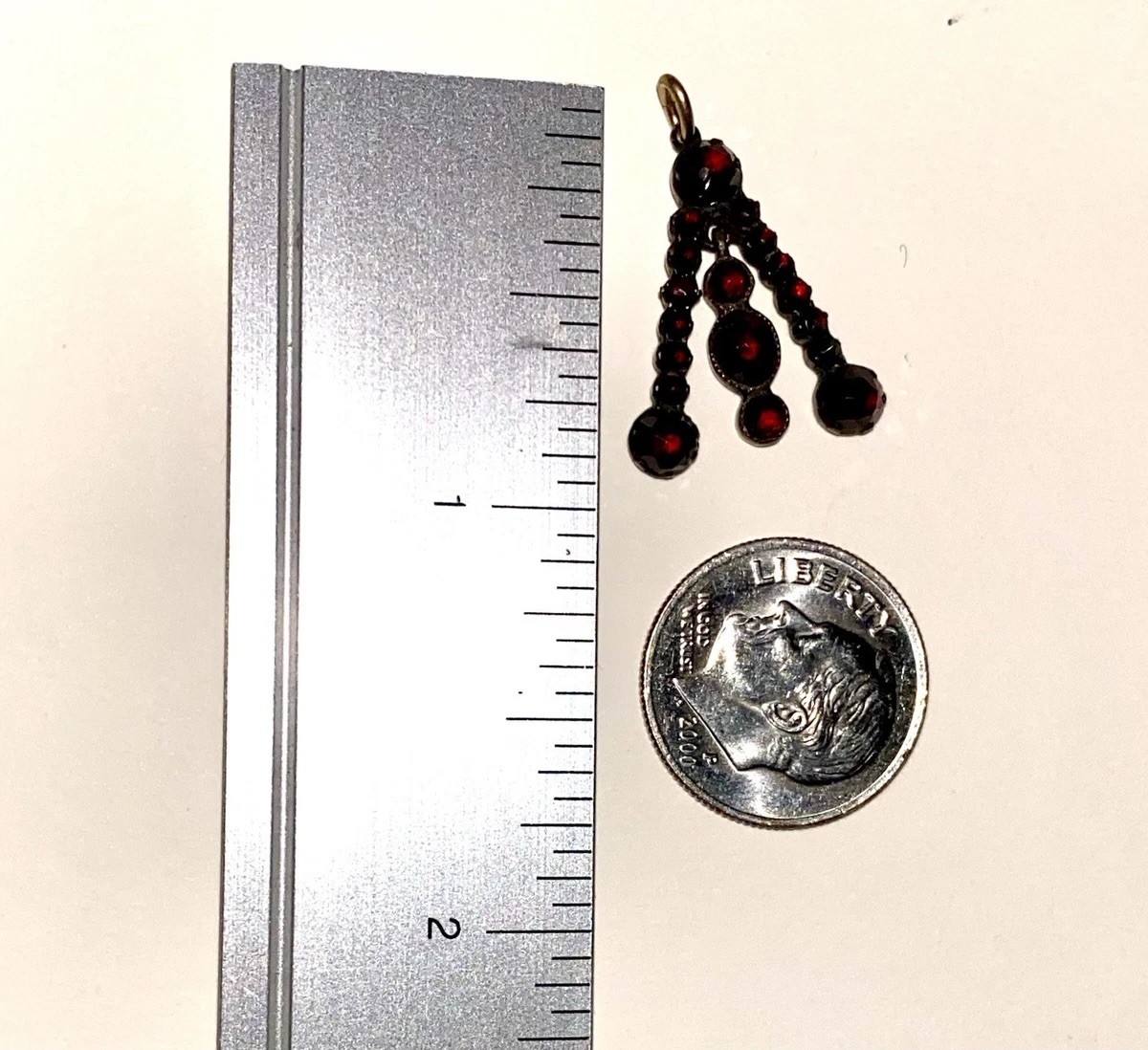 Victorian Garnet Pendant – circa 1837-1901, Low Carat Gold (5F149)