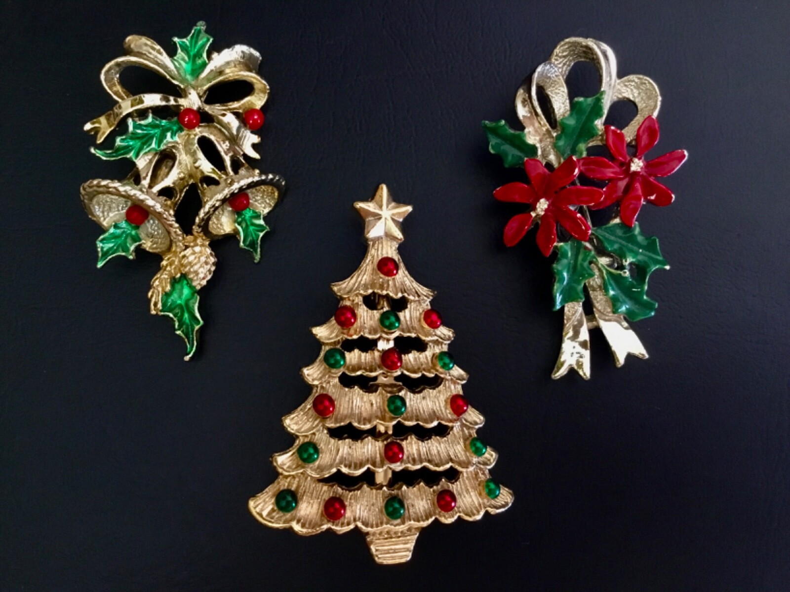 Christmas Pin Lot Signed GERRYS Gold Tone Tree Bells Poinsettia & Bow Vintage