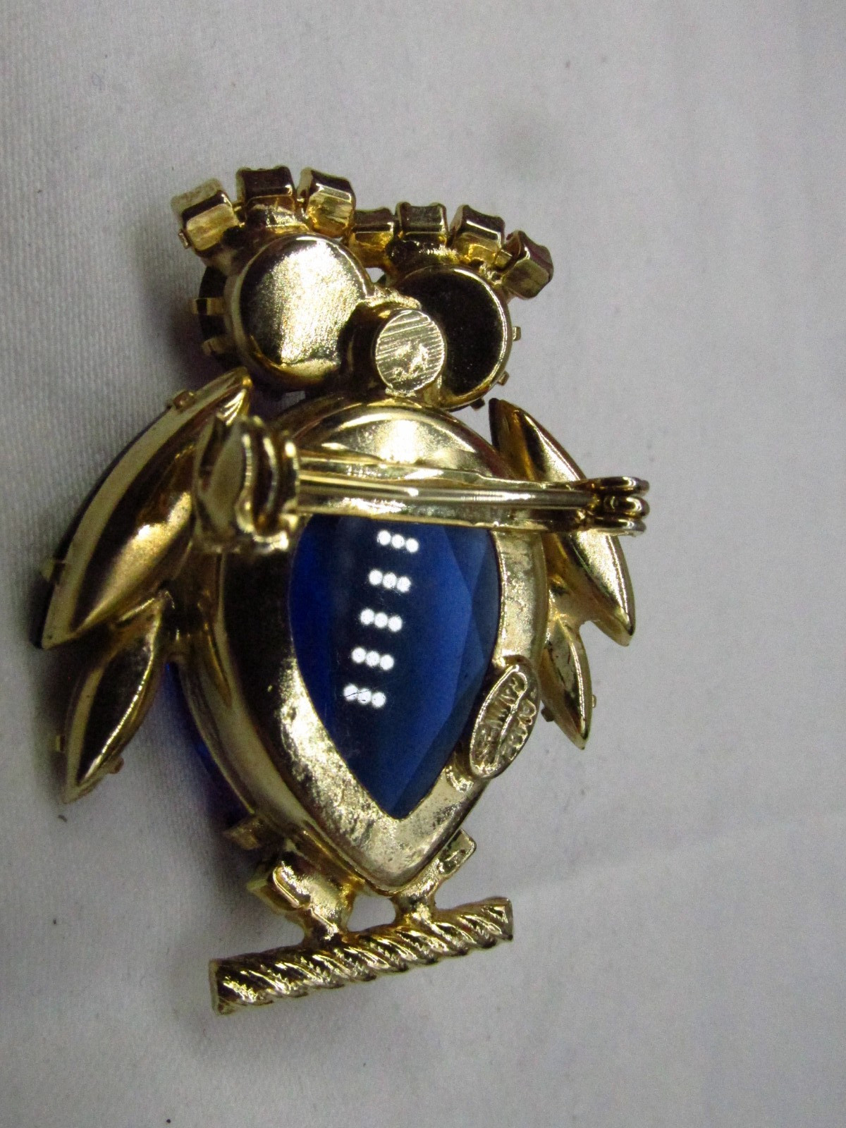 Alice Caviness Gold Toned Blue, Red & Black Rhinestone Owl Brooch 1.5″ #481