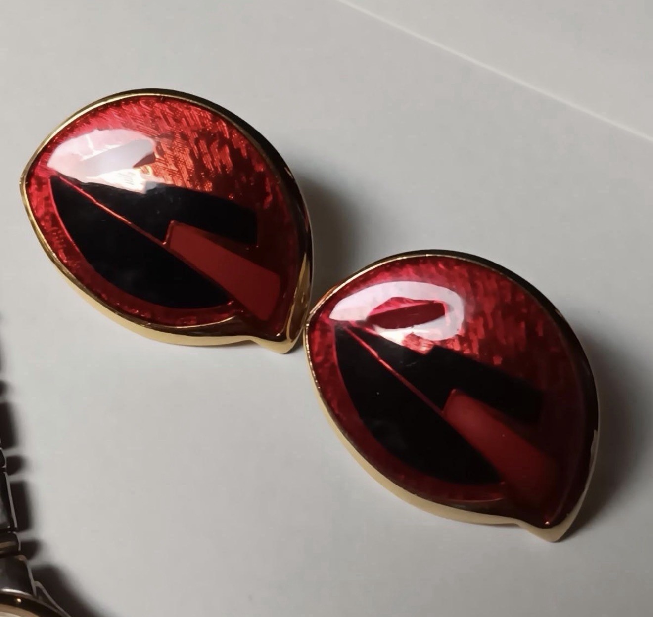 Vintage Seiko & Pulsar Women’s Watches Jewelry Lot w/ Red & Green Earrings