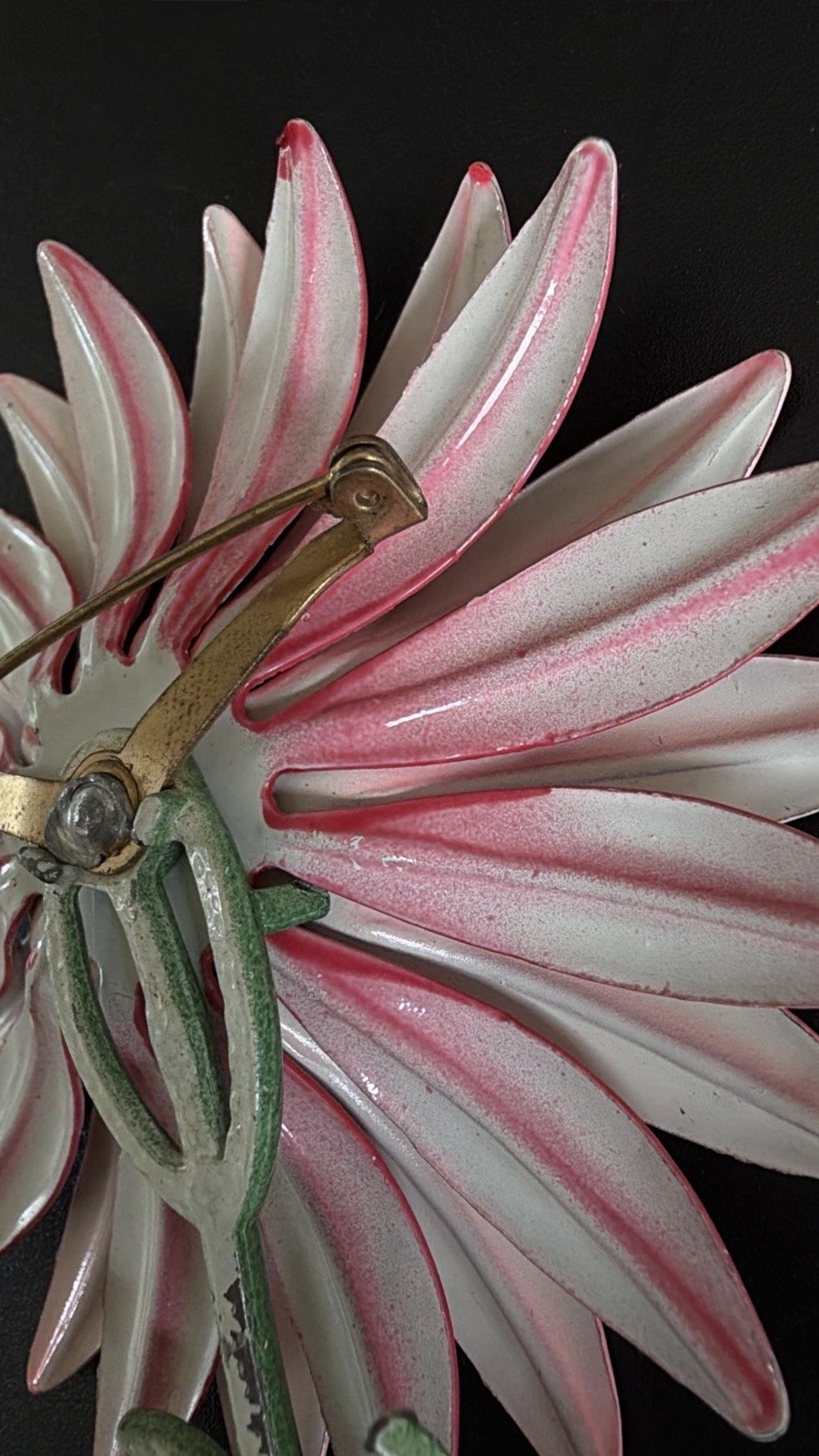 1960s Pink Enamel Celluloid Daisy Flower Brooch Pin Large Mod Statement 4 3/4”!