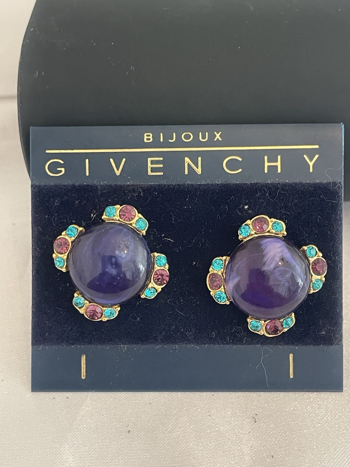 Bijoux Givenchy Clip EARRINGS DEEP PURPLE CABOCHON Green Purple Rhinestone *Read