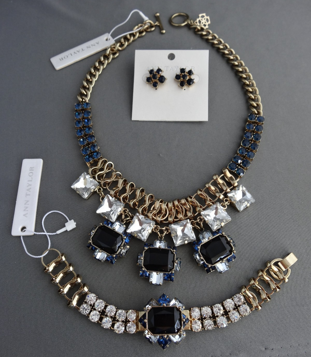ANN TAYLOR CHUNKY BLUE RHINESTONE NECKLACE EARRINGS BRACELET MATCHING SET