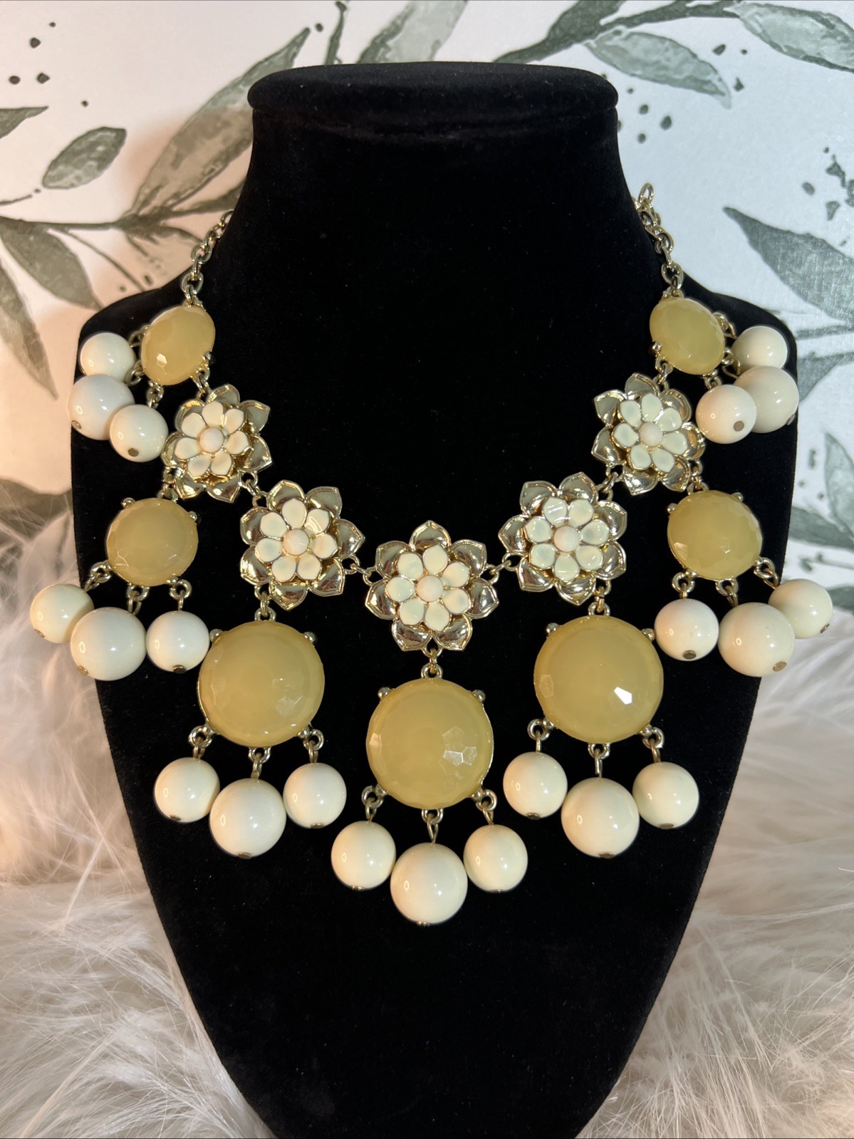Stunning Vintage-inspired Floral Bubble Yellow Statement Necklace Elegant Prom