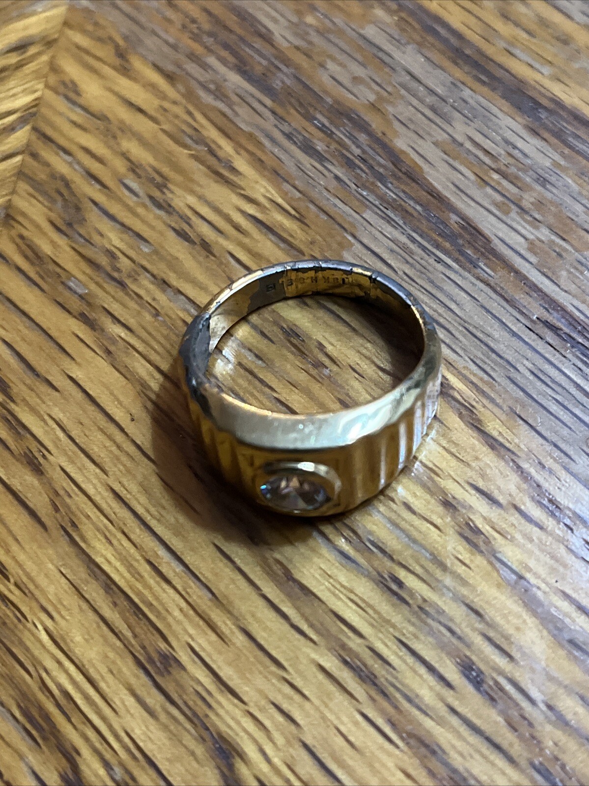 Vintage Ring 18 K HGE Gold With Gemstone Size 12 See Pics Heavy Wear