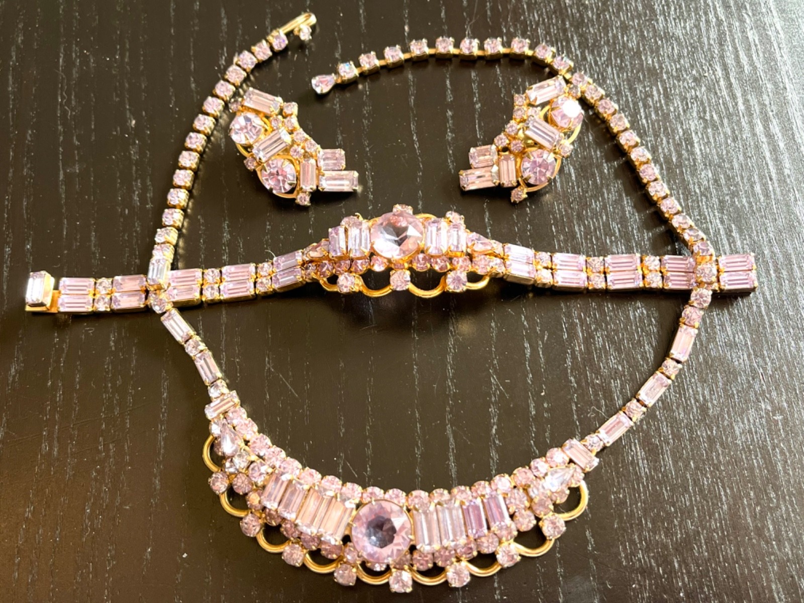 Outstanding Vintage Kramer New York Necklace Bracelet Earrings Lavendar Amethyst