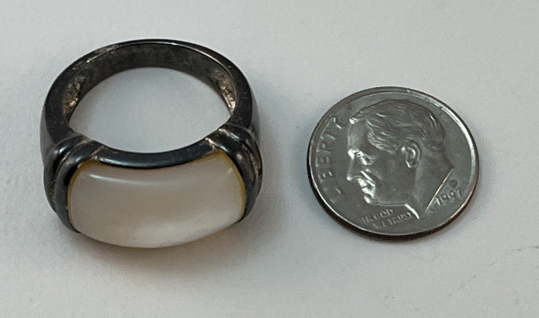 Vintage 925 Sterling Silver MOP Mother of Pearl Ring Size 7 HONG KONG