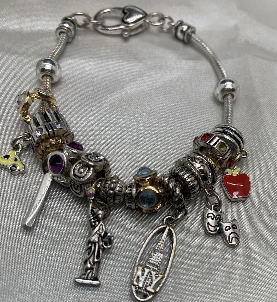 New York Icon Silver Tone Heart Clasp Snake Chain Rhinestone Charm Bracelet