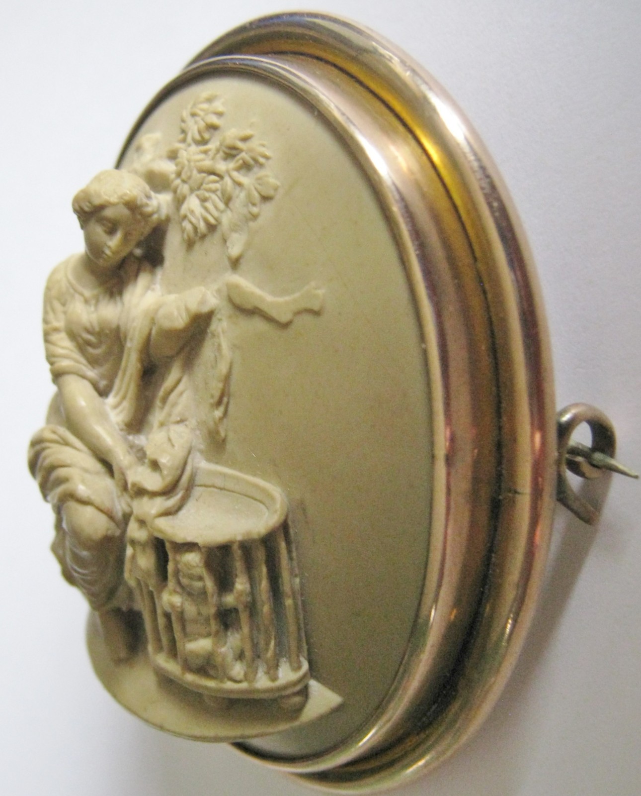 EXTREMELY RARE ANTIQUE HIGH RELIEF LAVA CAMEO 10K GOLD CUPID SELLER PUTTO IN PEN