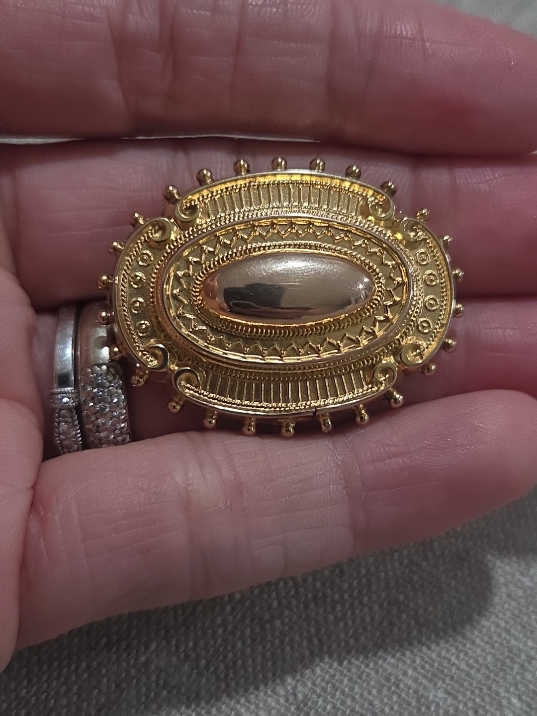 Antique Victorian Gold 375(9CT) United Kingdom Brooch 3.6gr