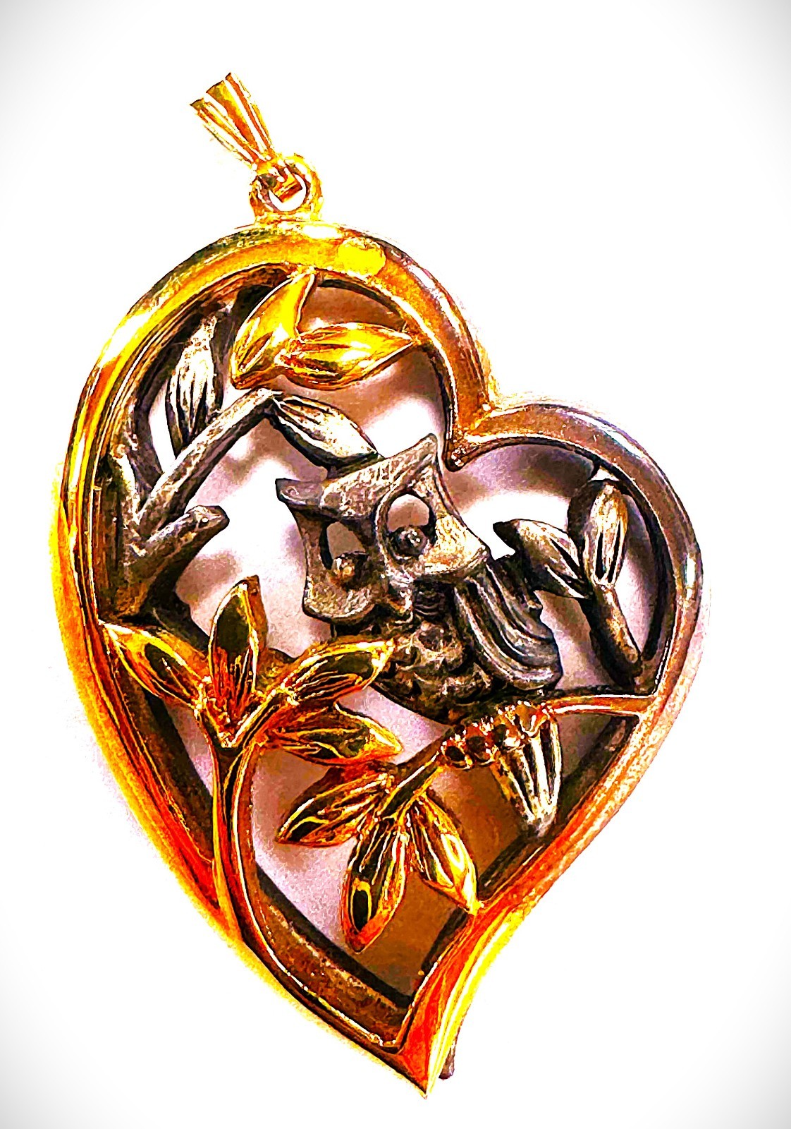 VINTAGE GOLD PLATED & ZINC ALLOY OWL SITTING IN BRANCHES 3D HEART SHAPED PENDANT