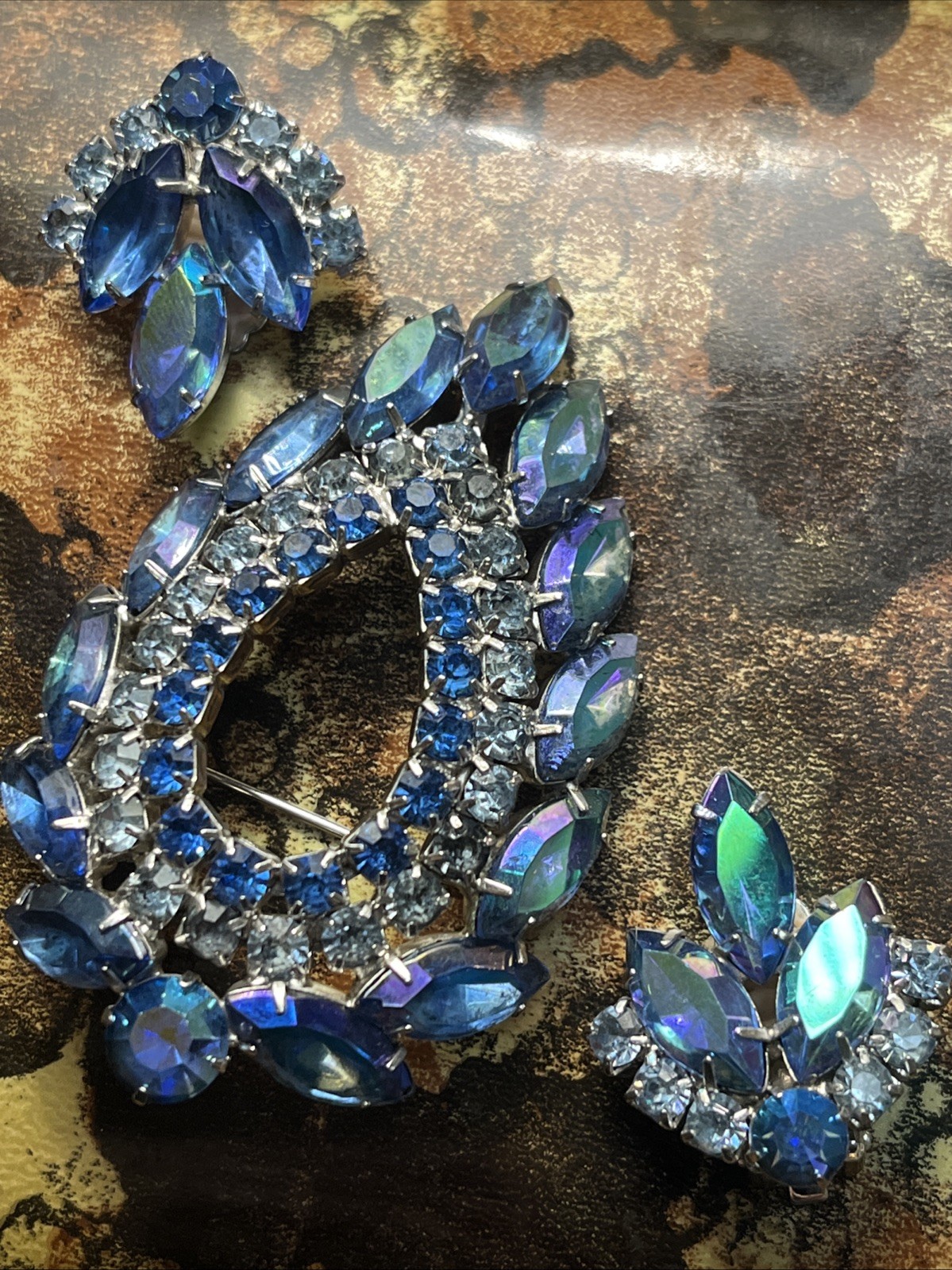 Vintage Sarah Coventry “Blue Lagoon” AB Rhinestone Brooch & Clip Earrings EUC