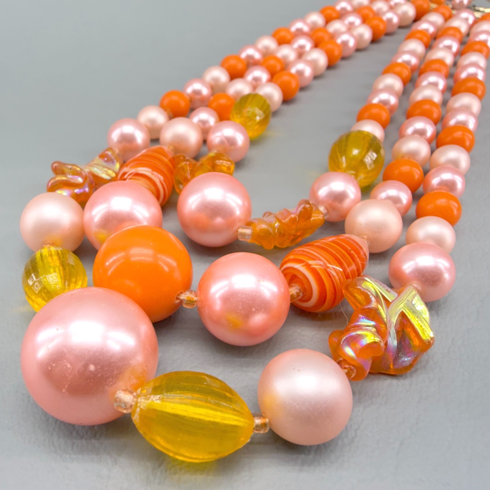 Vintage Beaded Necklace Pink Orange Glass Plastic Bubblegum 13-15″