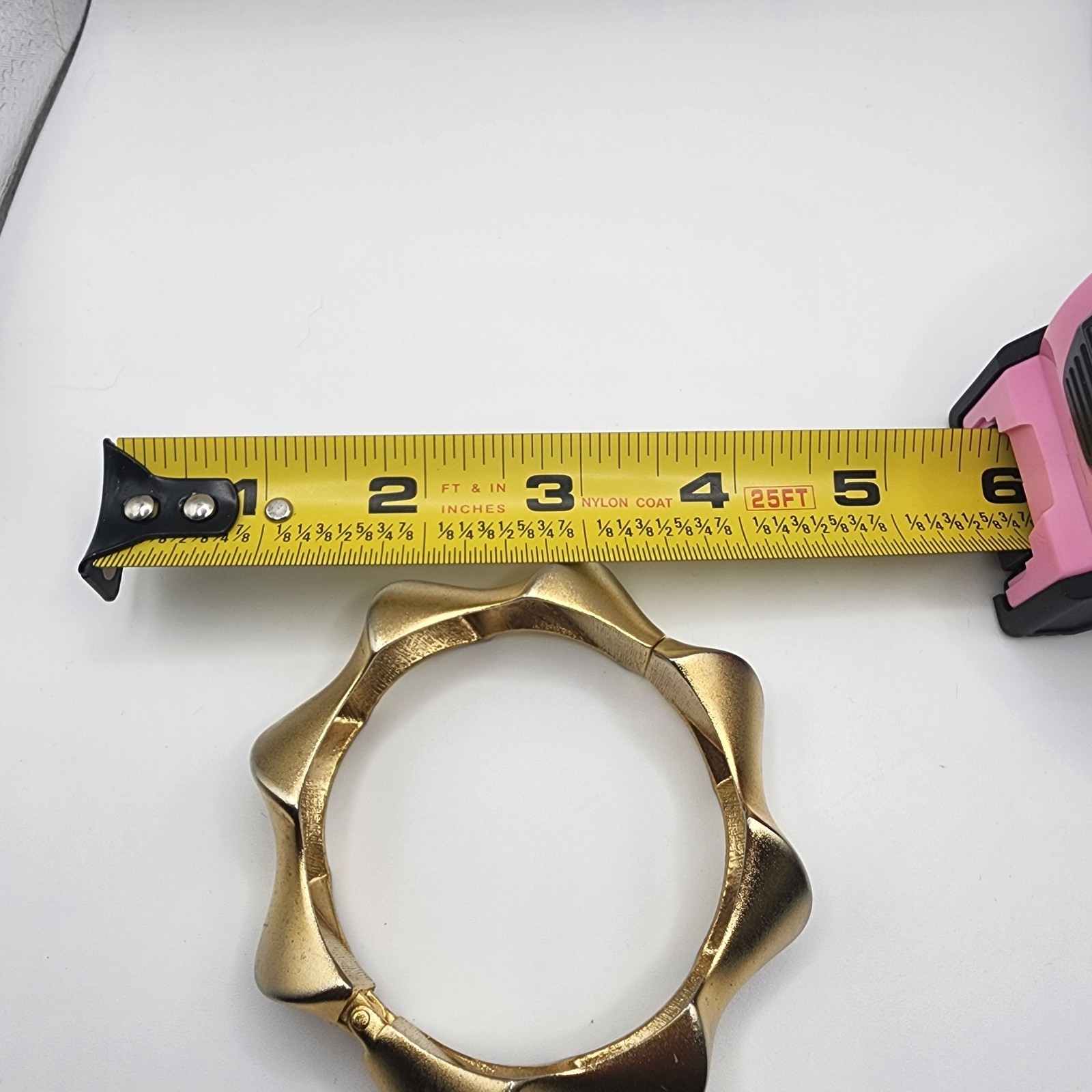 Gold Tone Metal Thick Chunky Twist Bangle Bracelet Clamper 3″ Diameter Vintage