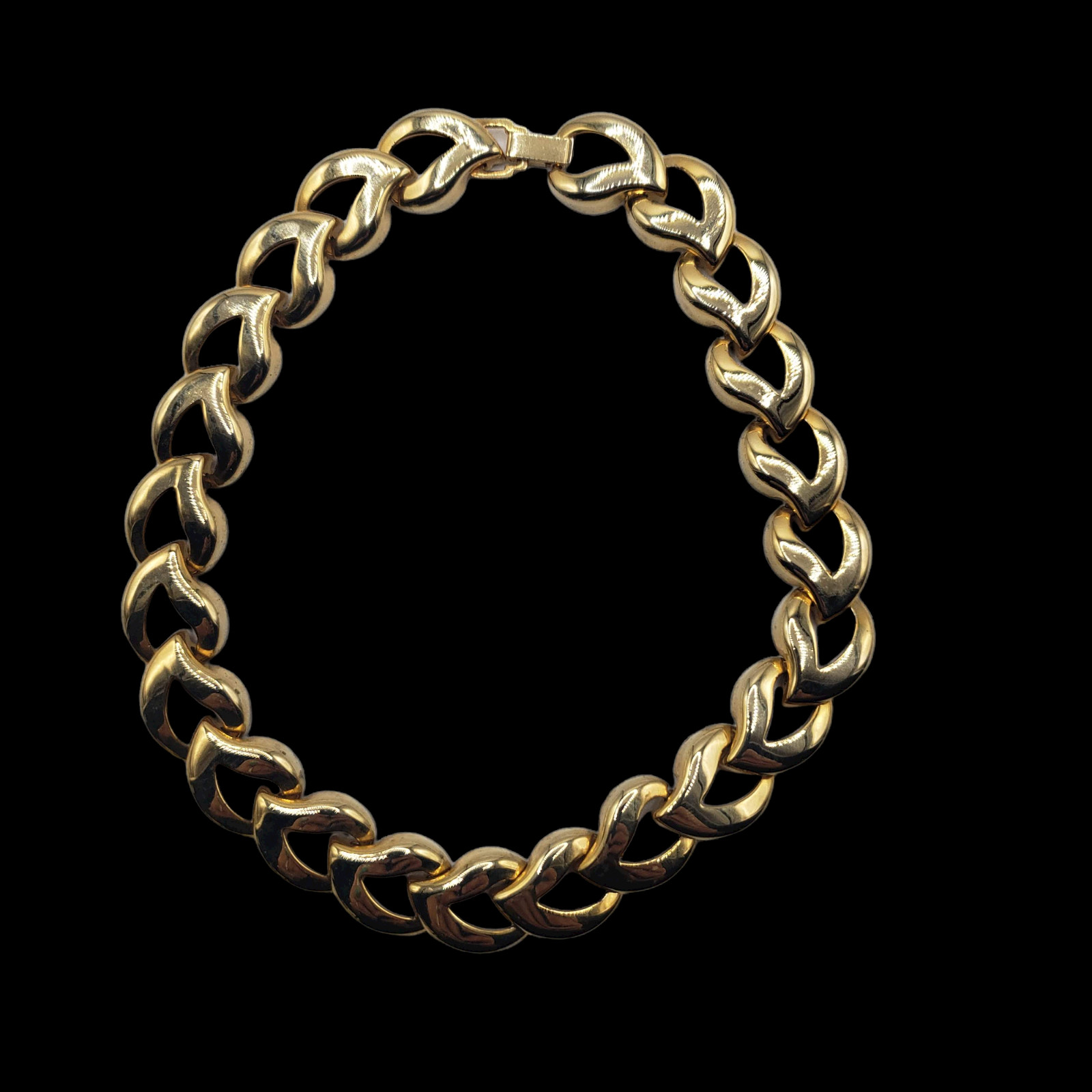 STATEMENT Chunky Chain Link Necklace Collar Length Gold Tone Retro Heart Leaf