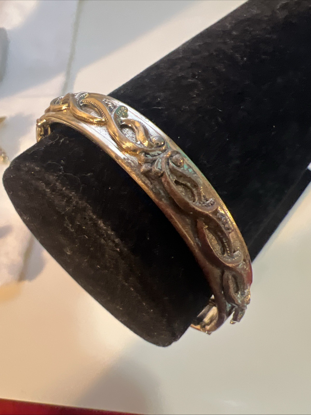Vtg Whiting & Davis Gold Tone Victorian Revival Bangle Bracelet Floral See Pics