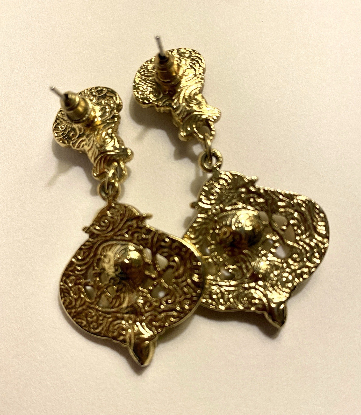 Earrings for women Baroque Style Vintage EUC Gold Tone Ruby Blue Crystals