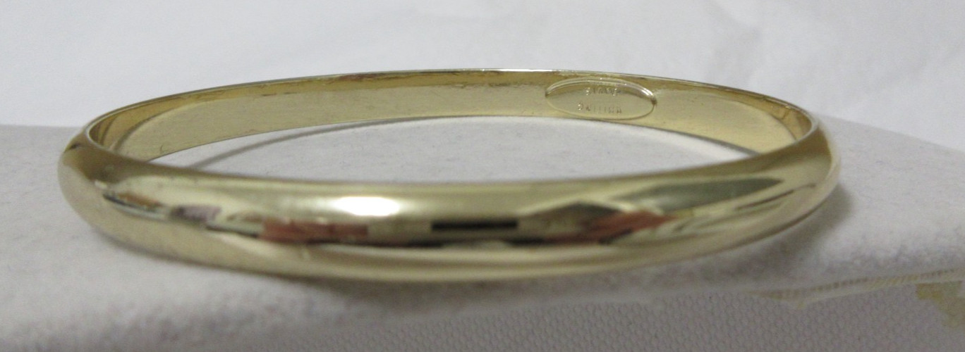 Vintage Gold Tone Whiting and Davis Bangle Bracelet 7″ No metal wear