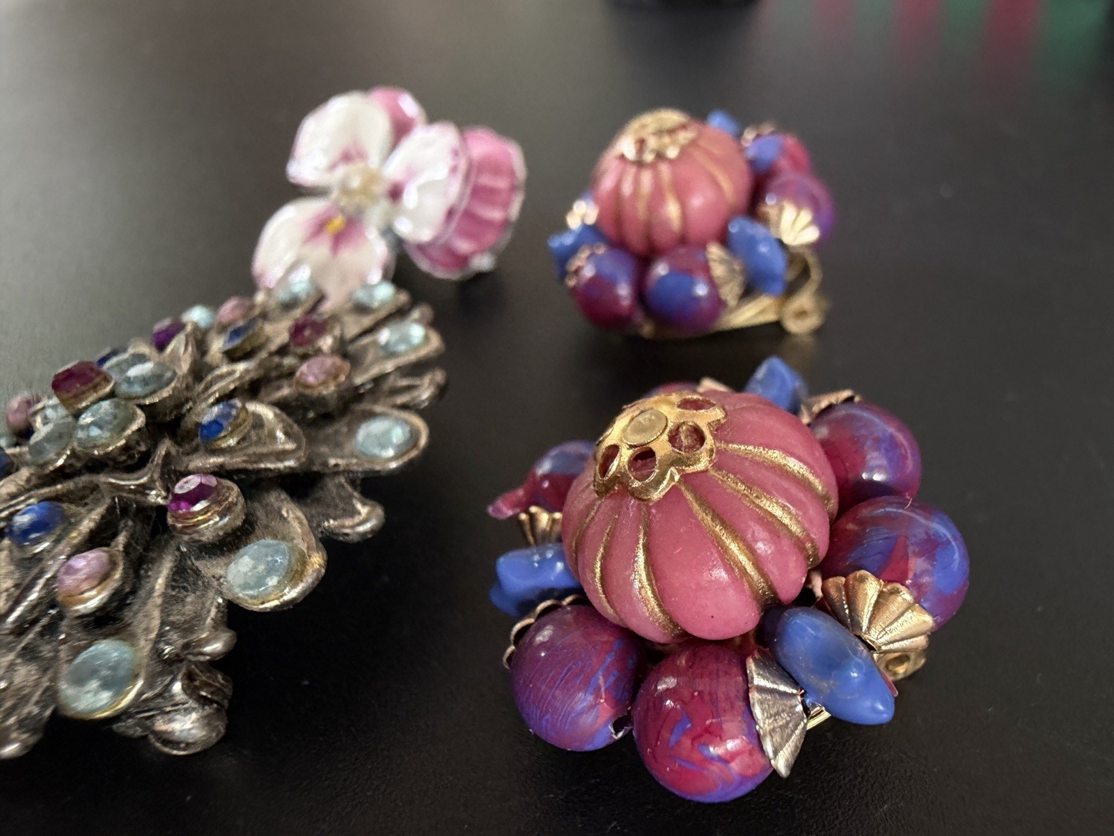 Costume Jewelry Lot 4pc Rhinestone Starburst Brooch Enamel Pansy Hong Kong VTG