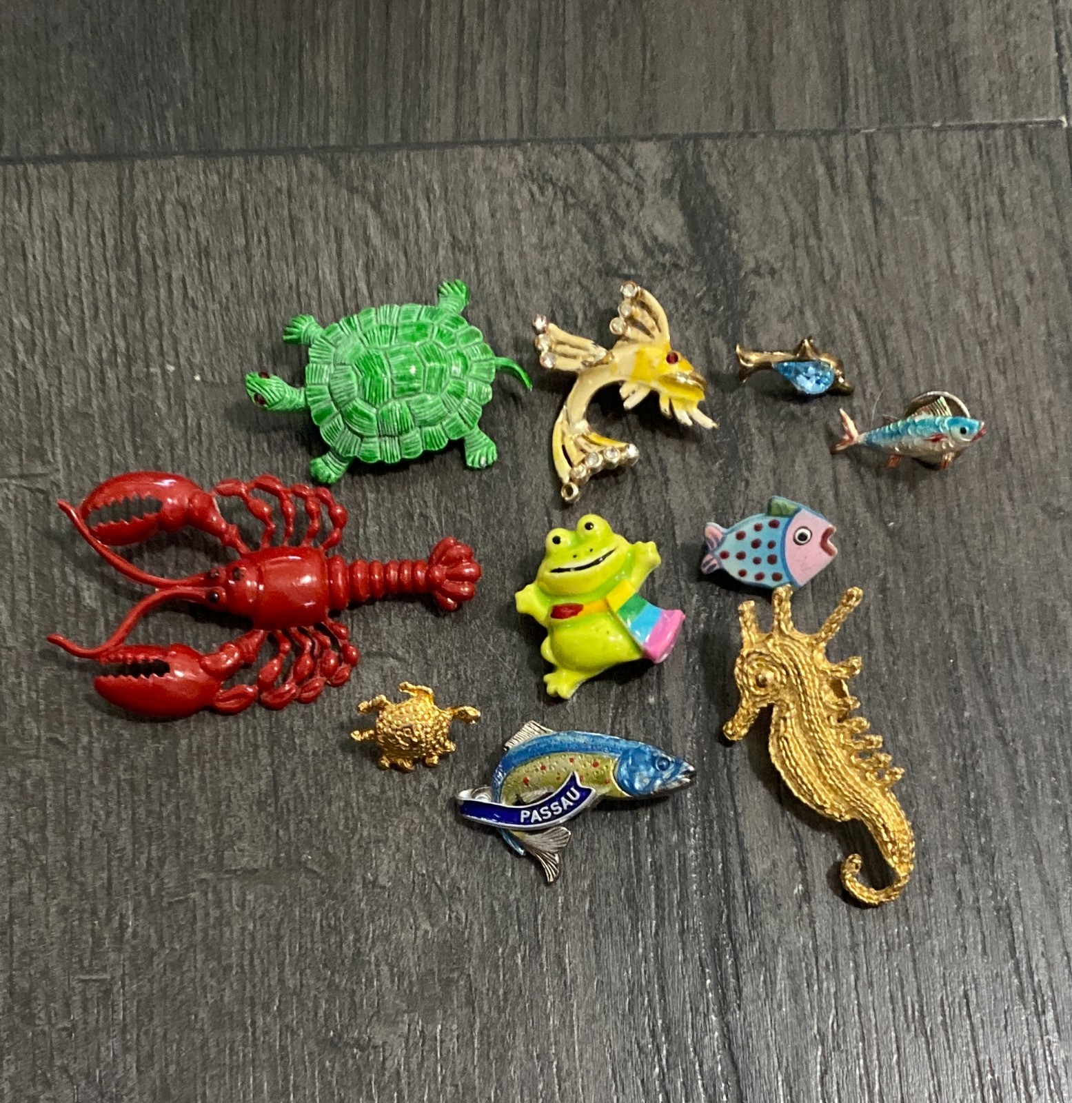 10 Vintage Water/Sea/Lake/Pond Animal Brooch Pin Lot Of 10