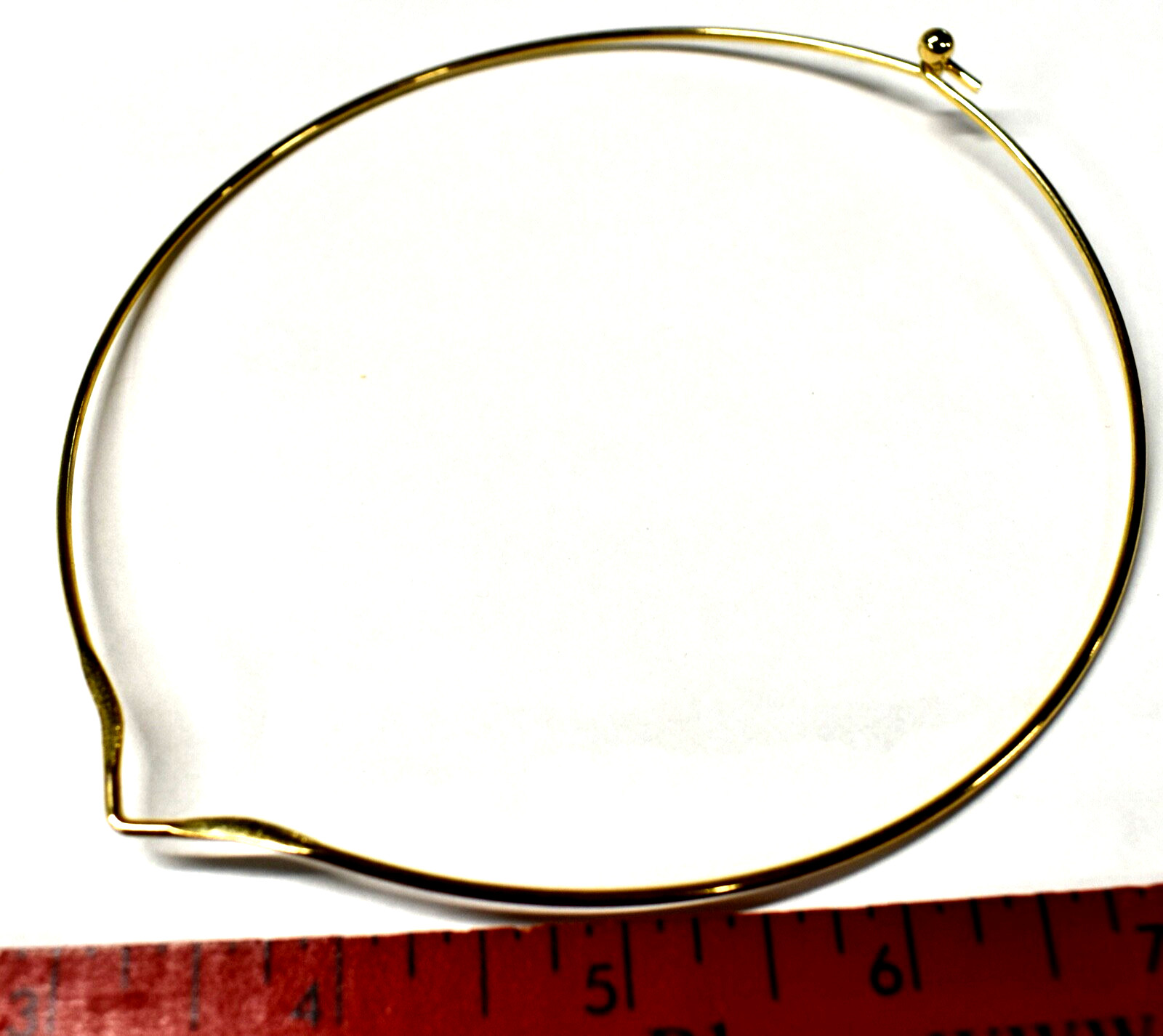 AWESOME METAL CHOKER NECK WIRE (14 gauge)ROUND CIRCULAR GOLD TONE W HAMMERED V