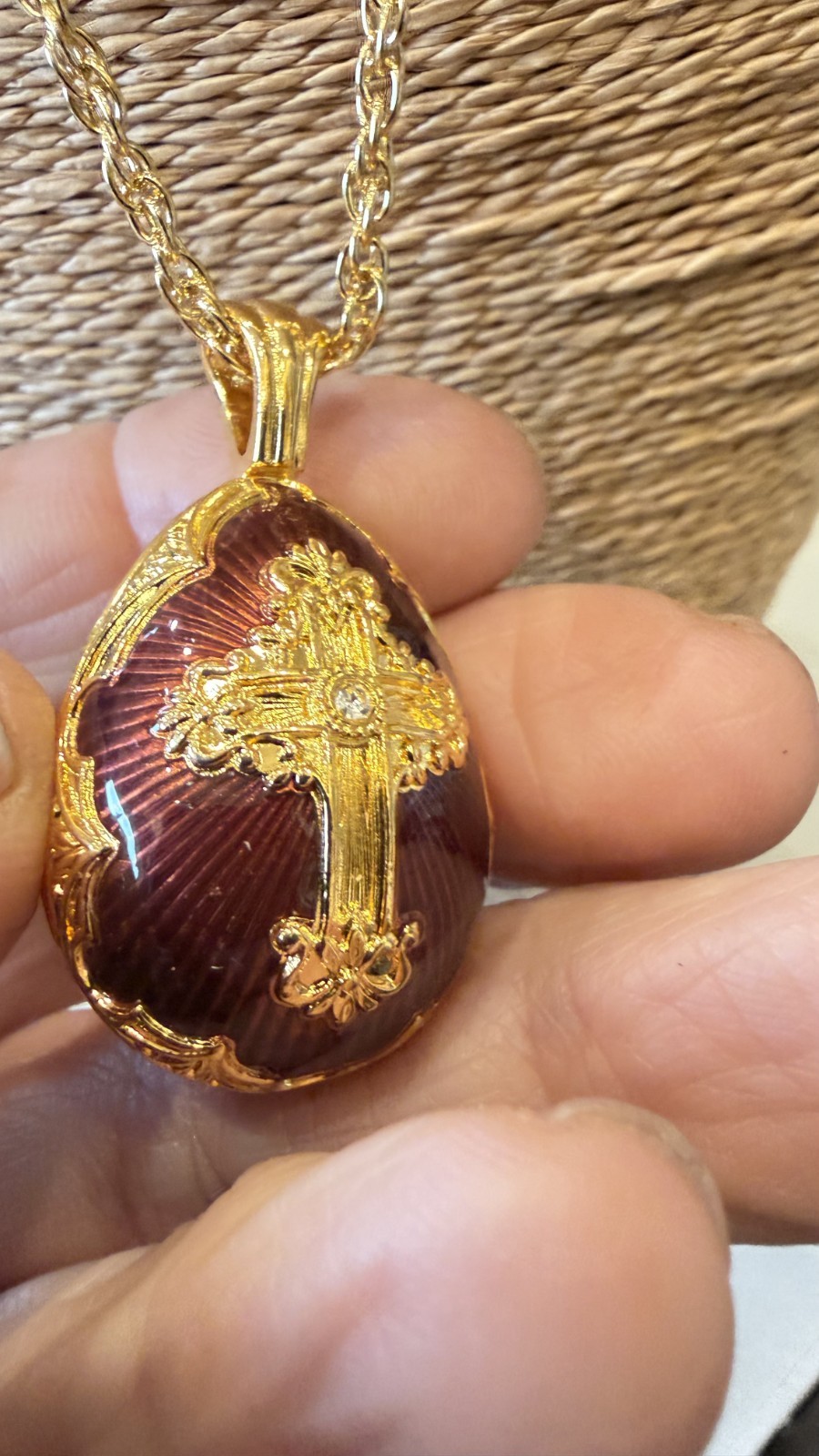 BerebiI Cross Egg pendan SOLD BY EDGAR BEREBI NEW OLD STOCK signed Certificate .