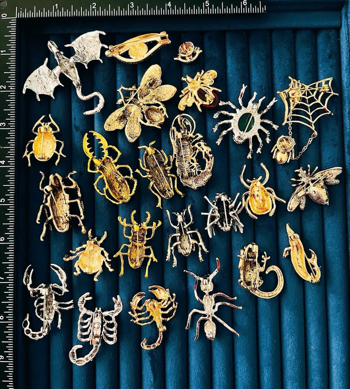 Lot 25pc Bug Beetle Spider Dragon Scorpion Shrimp Enamel Rhinestone
