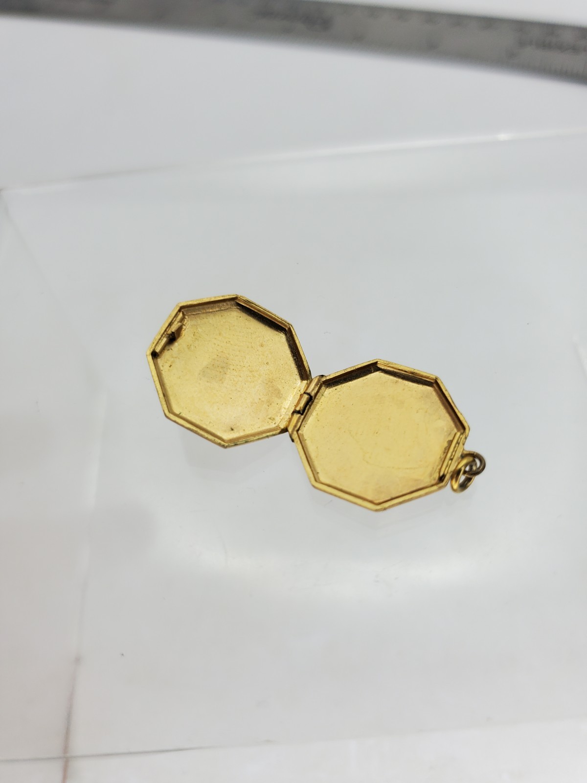 Vintage Art Deco Octagon Locket Gold Tone .75″ Triangle Etched