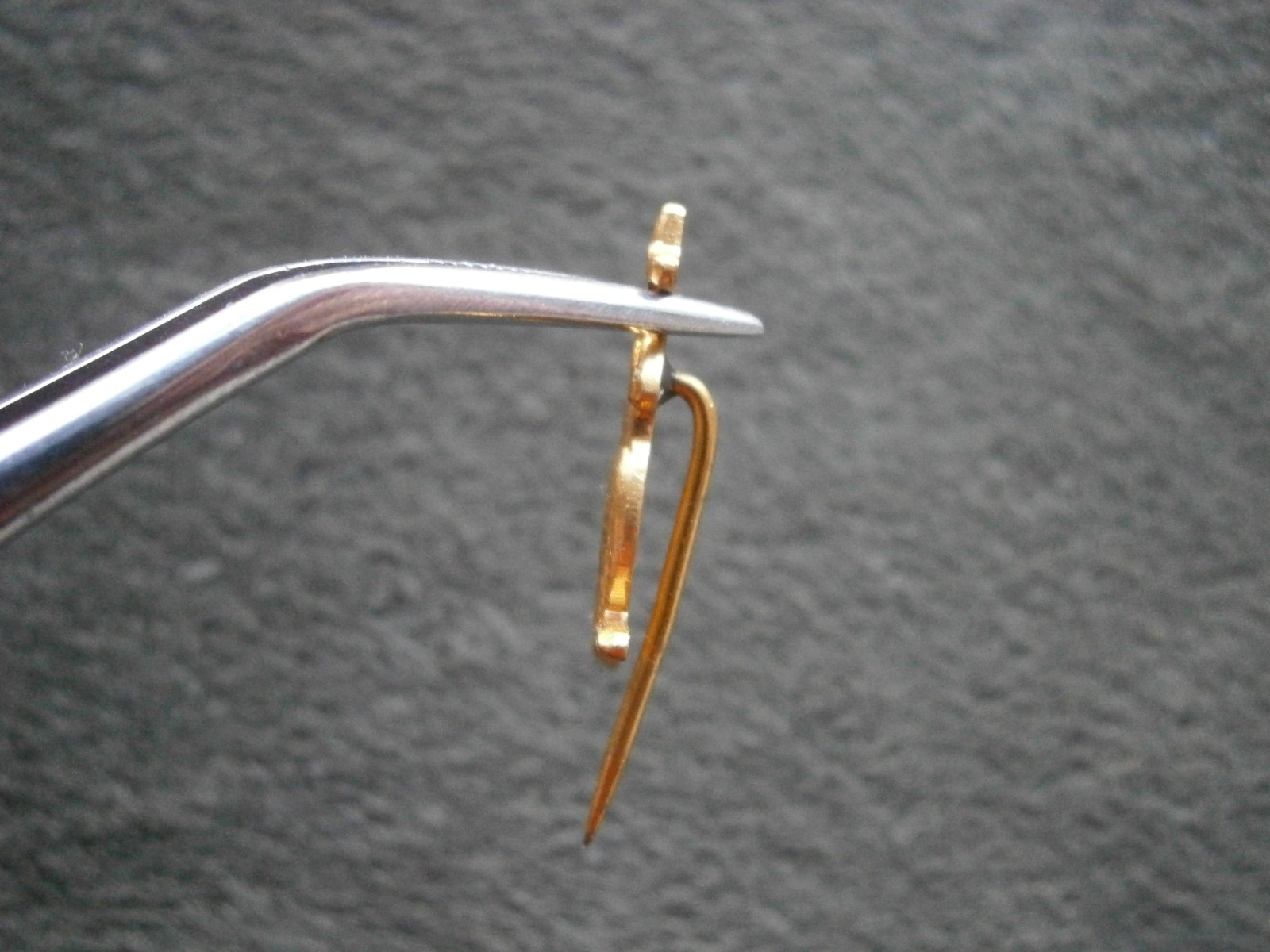 Kangaroo Australia Vintage Goldtone SHORT Stick Pin Lapel Pin