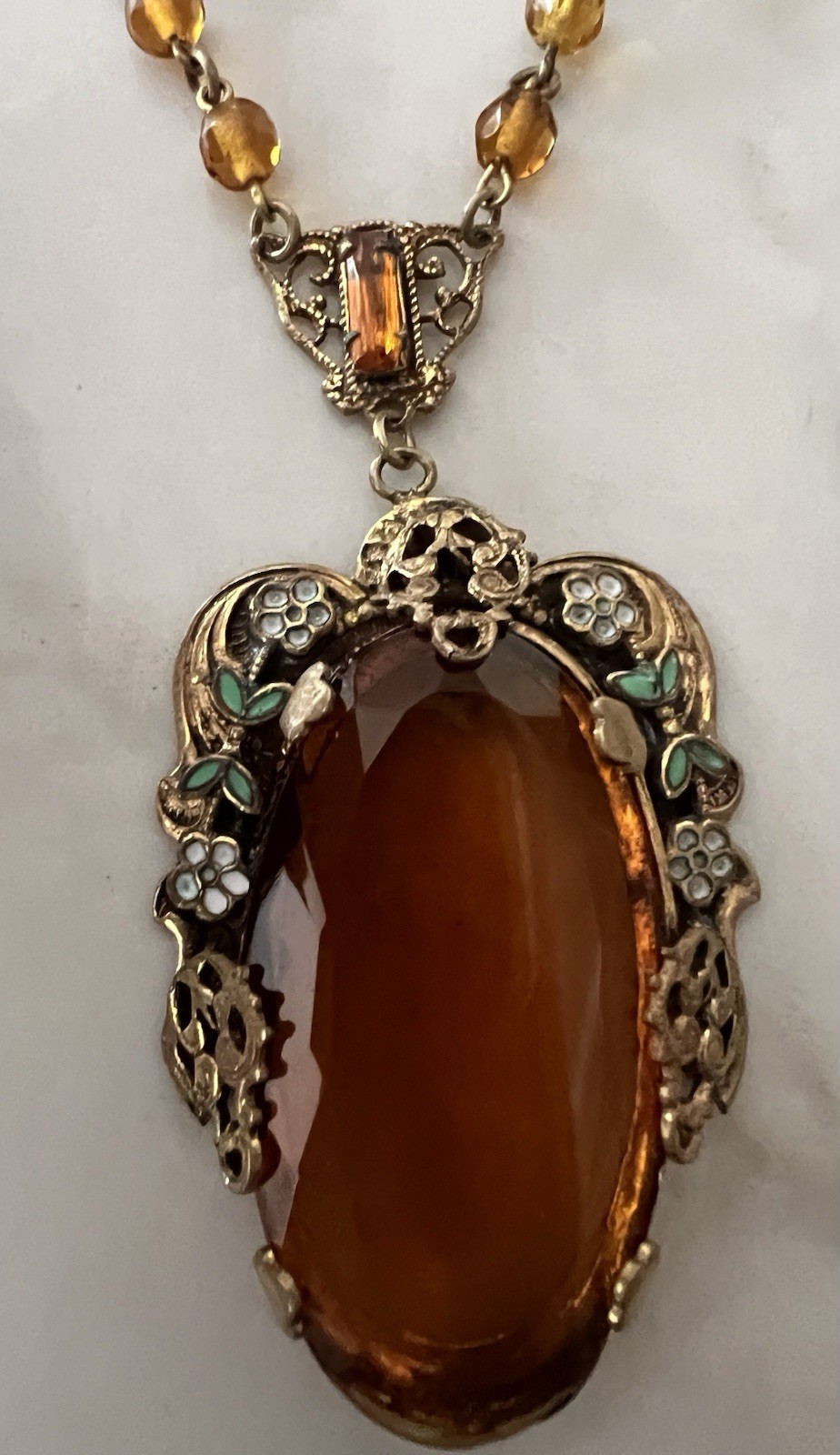 CZECH STUNNING VTG COGNAC COLOR FACETED BRASS FILIGREE ENAMELED PENDANT NECKLACE