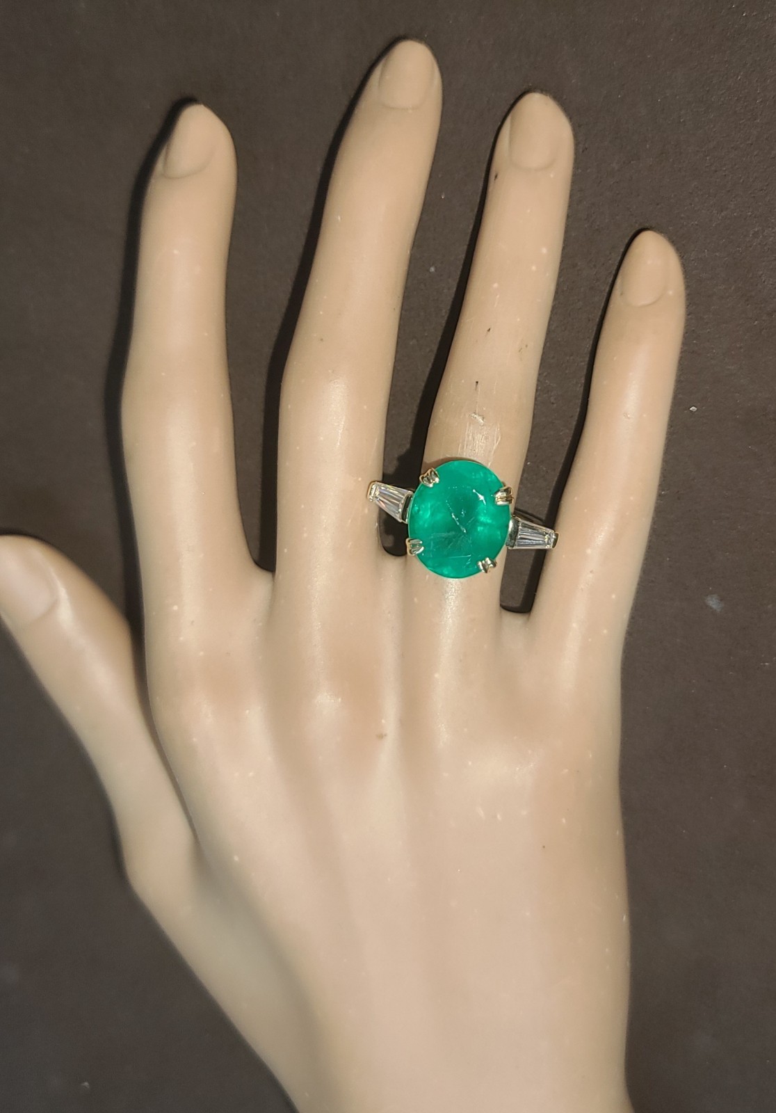 Vintage 14k Yellow Gold Engagement Ring 9.42CT.Natural Green Emerald Oval Shape