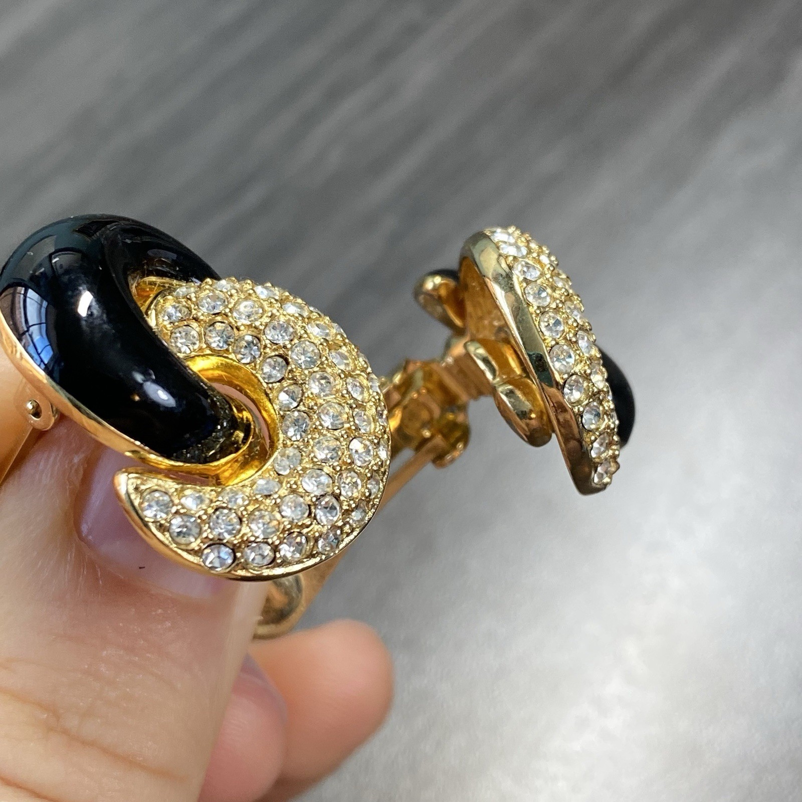 Christian Dior Enamel & Rhinestone Earrings – Chr. Dior Knot Earrings