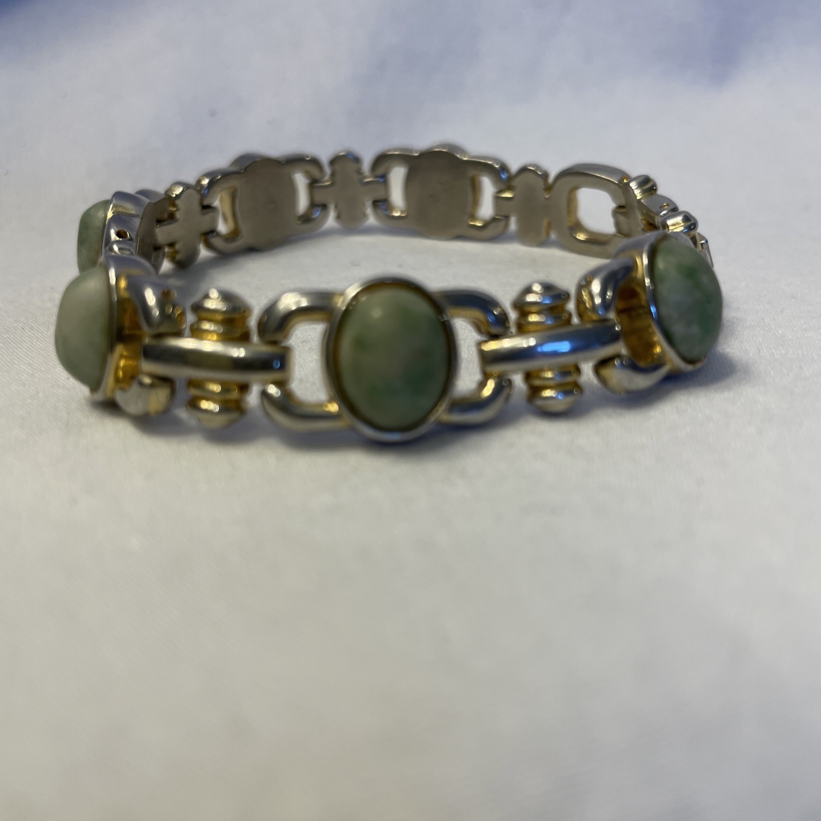 VTG Elgin II Women Carved Green Jade Jadeite Link Stone Bracelet 7 in
