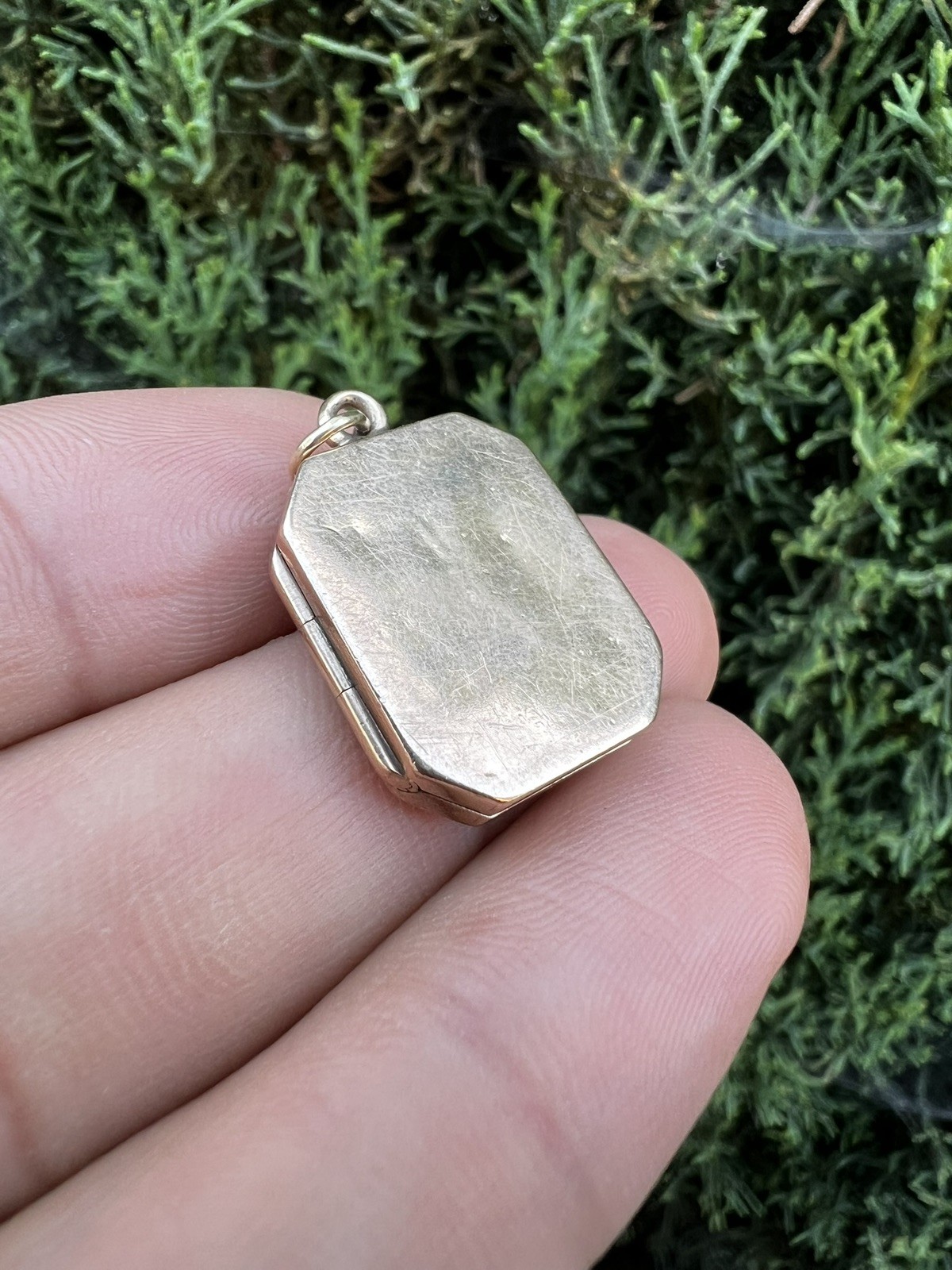 GORGEOUS Antique Victorian 10K Gold rose cut diamond Locket