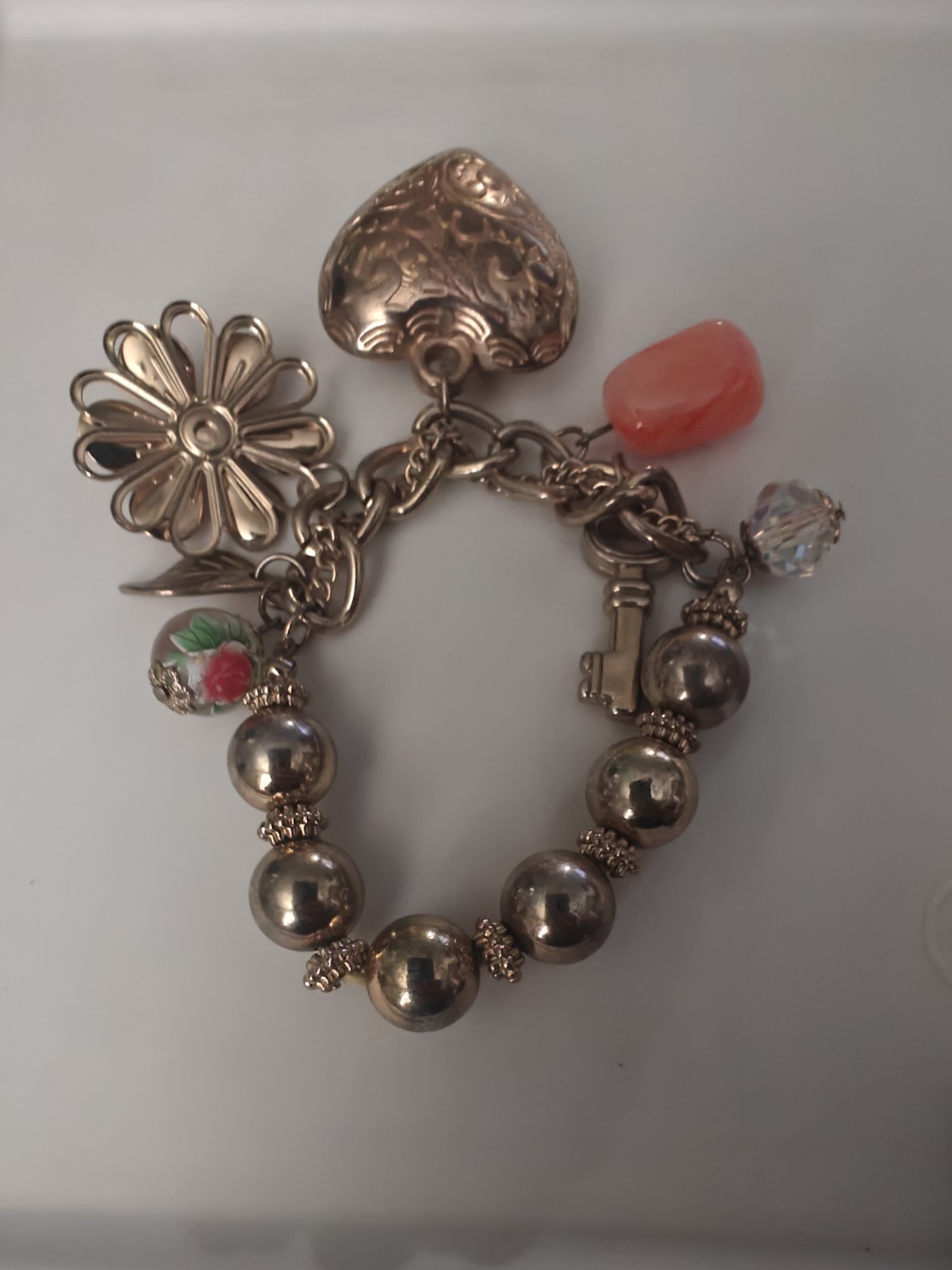 Designer Vintage Plastic Gold Colored Bead And Charm Bracelet Stretch Heart