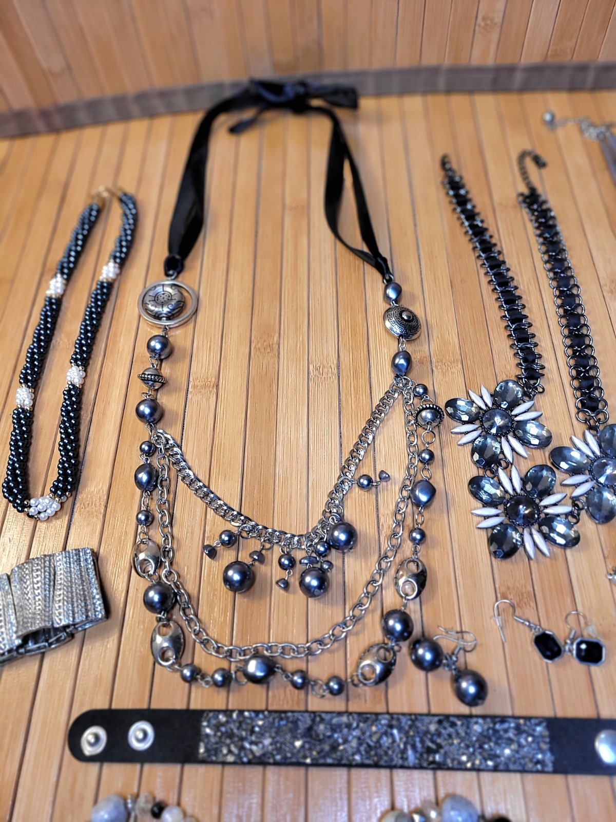 Vintage to Now Jewelry Lot of 20 Estate Sale Mixed Untested And Unsearched