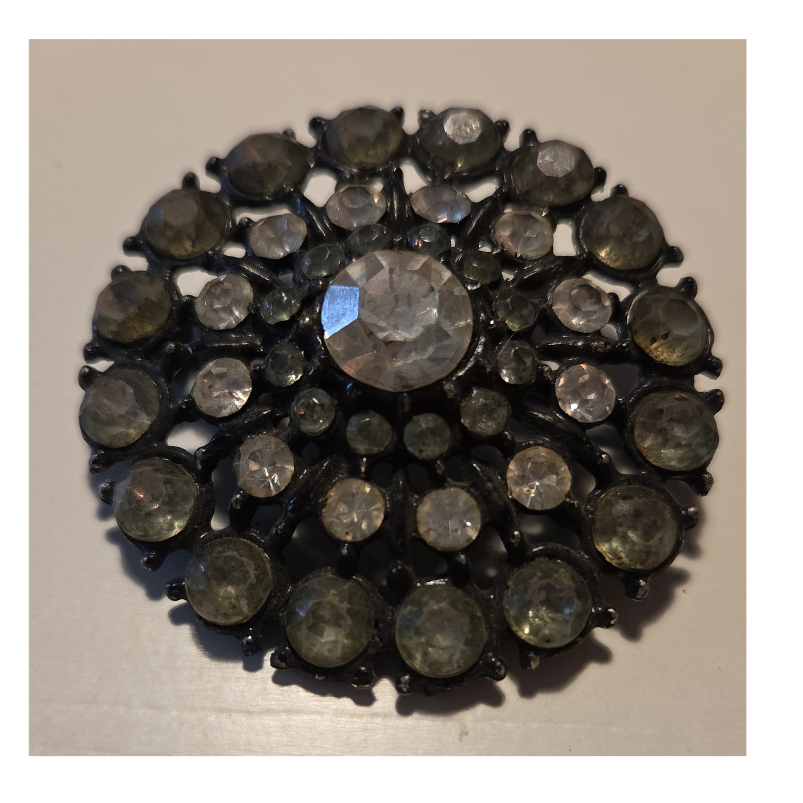 Round Black Tone Brooch Pin with Clear Rhinestones Fashion Unisex Adults