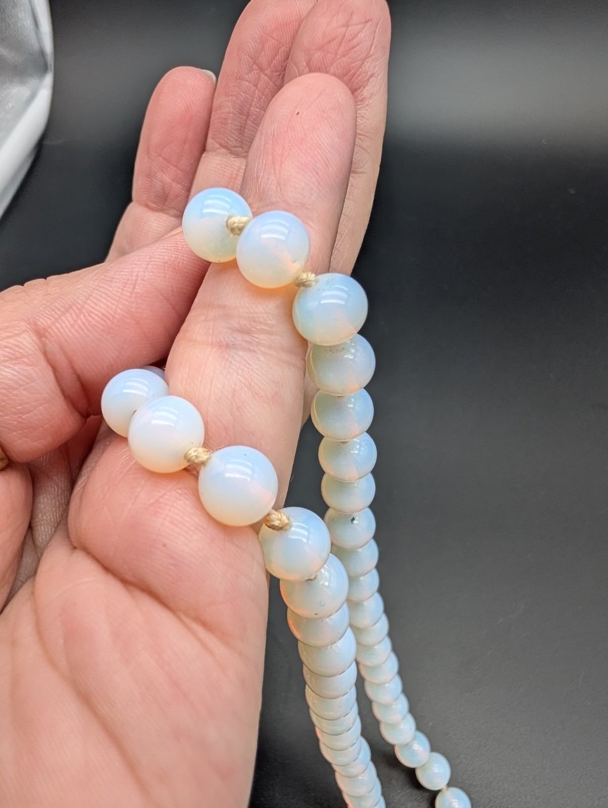 VINTAGE OPALITE OR OPALINE OPALESCENT GLASS BEAD NECKLACE HAND KNOTTED 23″