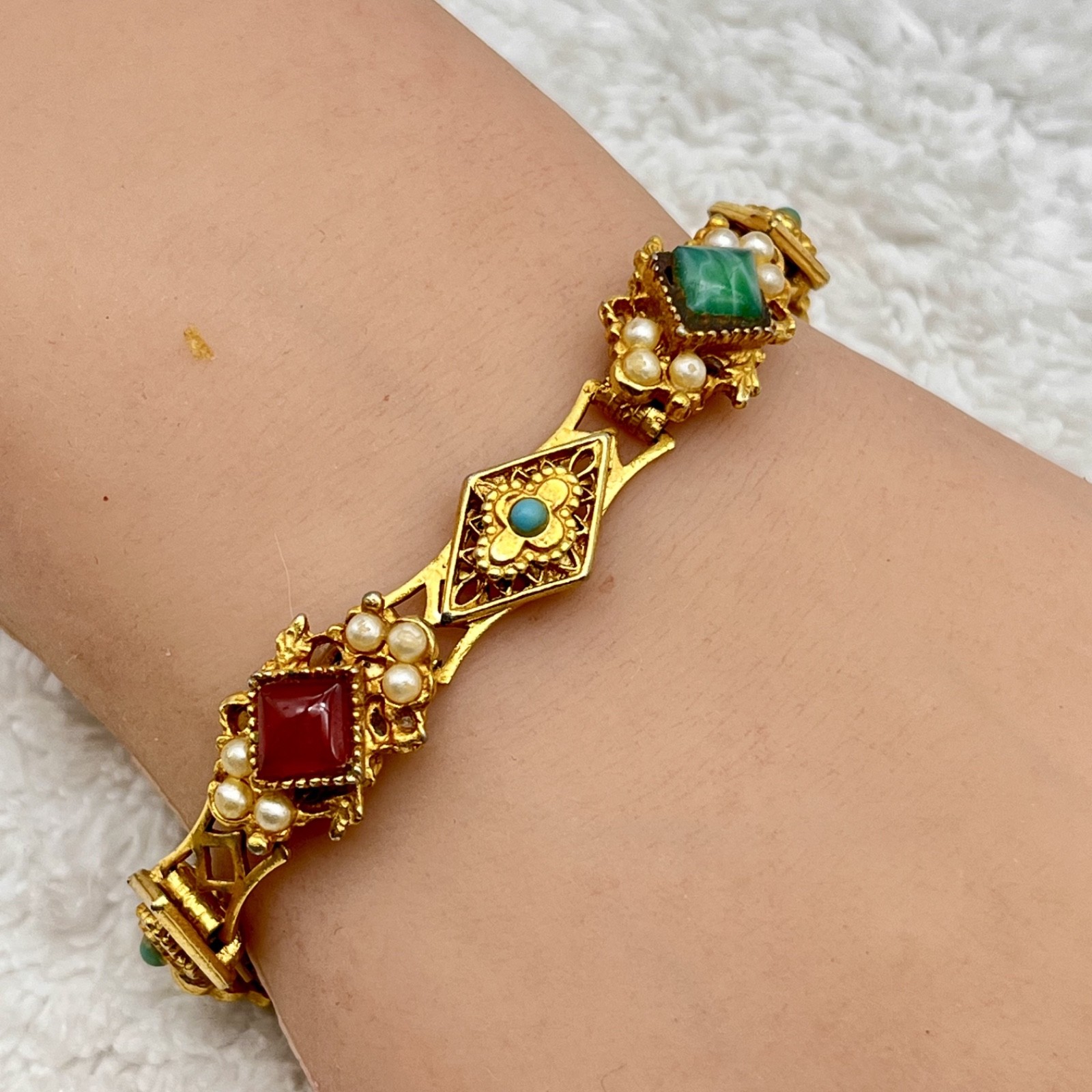 Vintage Ornate Bracelet Renaissance Revival Multicolor Stones Gold Tone 7″