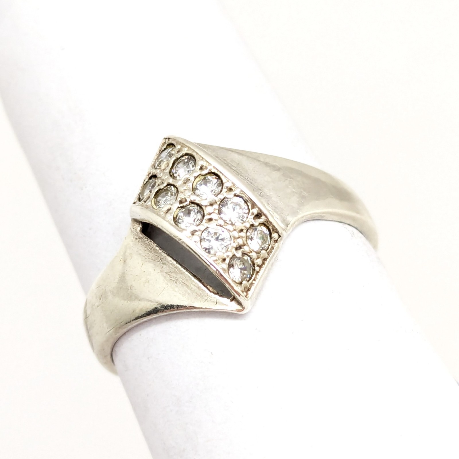 Vintage Elegant RING Silver 925 with Chic Bright Inserts -size: 8US (18mm) | #47