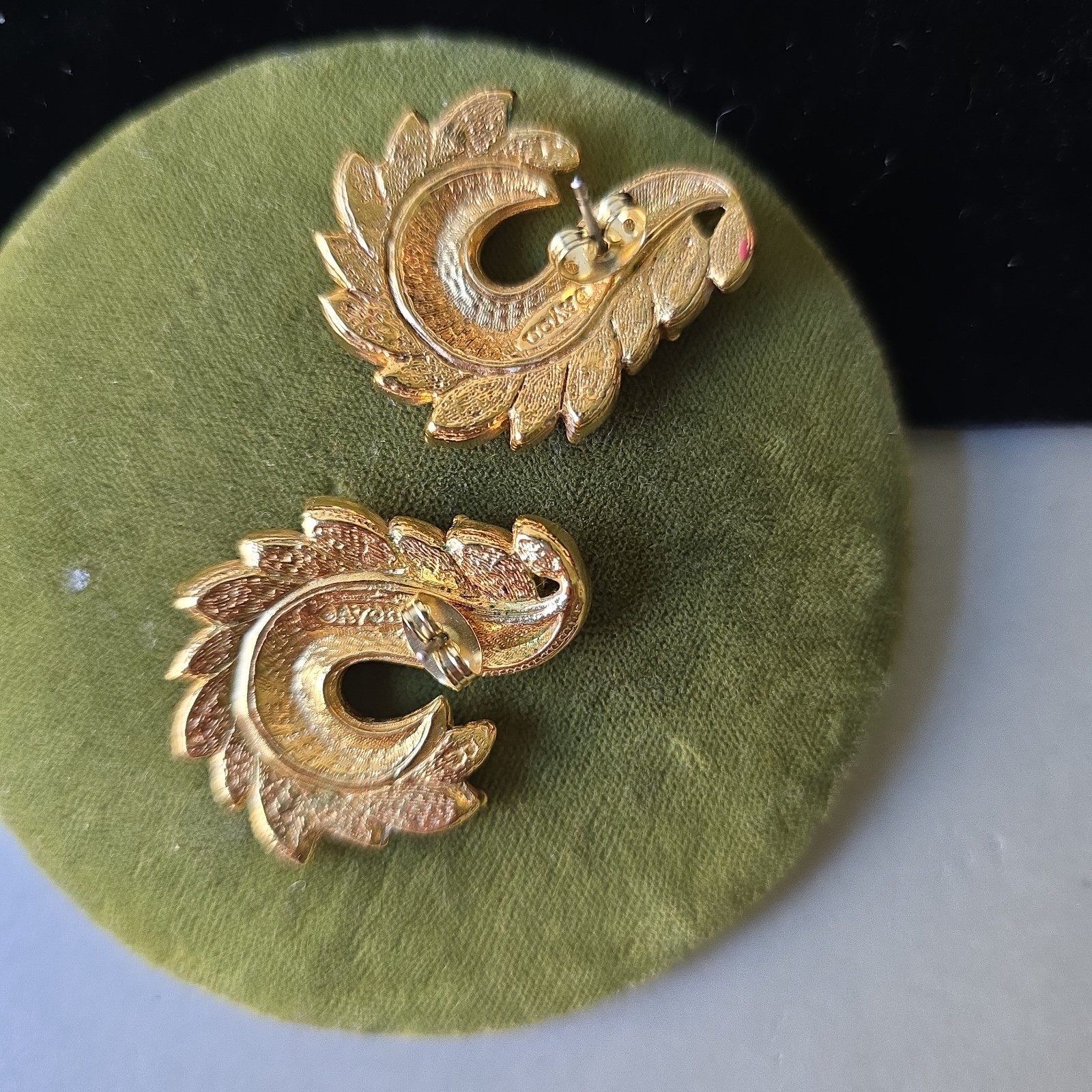Vintage Avon Gold Tone Clear Glass Rhinestones Pierced Earrings