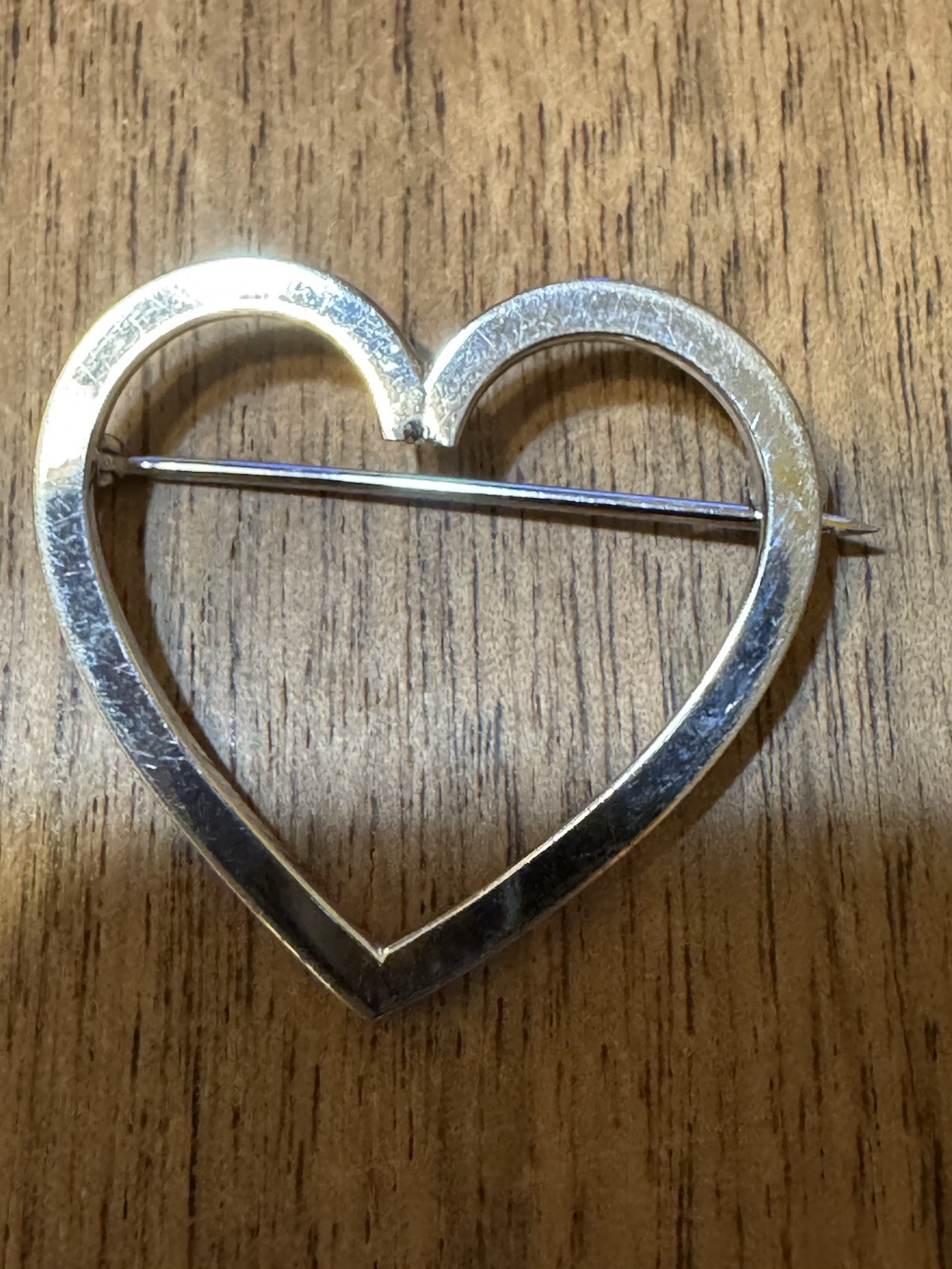 Vintage 1/20th 12K White Gold Filled 1.25” Heart Shape Pin Brooch~4 Grams